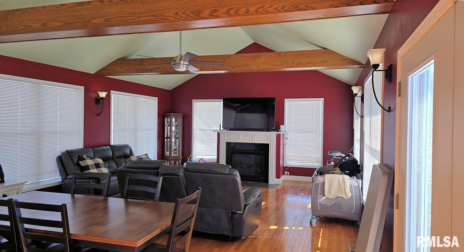 10570 Waverly Road, Waverly, Illinois image 9