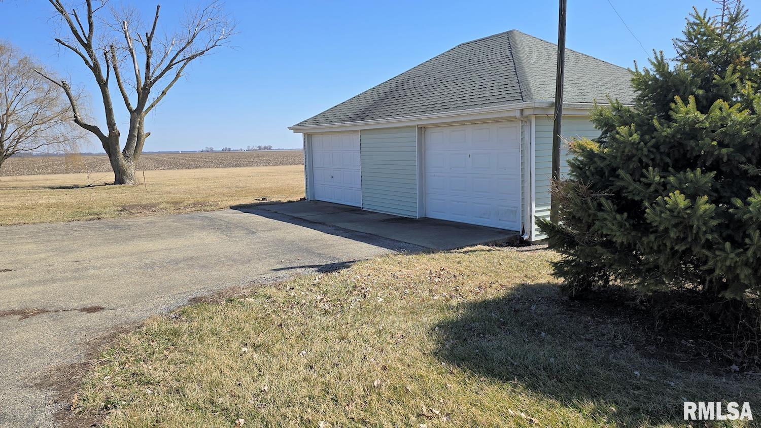 10570 Waverly Road, Waverly, Illinois image 5