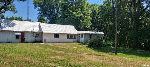 Multifamily For Sale - 21904 Us Hwy 24 Highway<br/> Lewistown, IL 61542