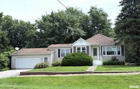Homes For Sale - 109 S State Street<br/> Henderson, IL 61439