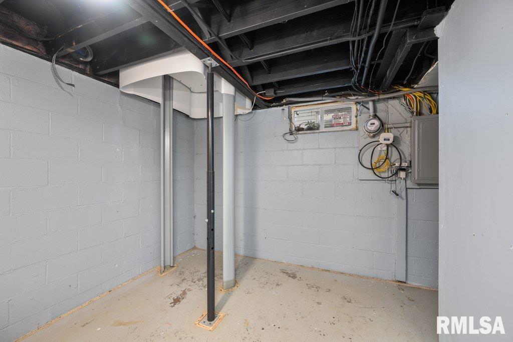 3123 E Kimberly Road, Davenport, Iowa image 31