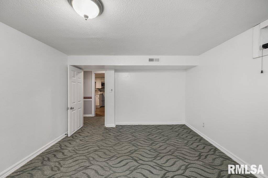 3123 E Kimberly Road, Davenport, Iowa image 25
