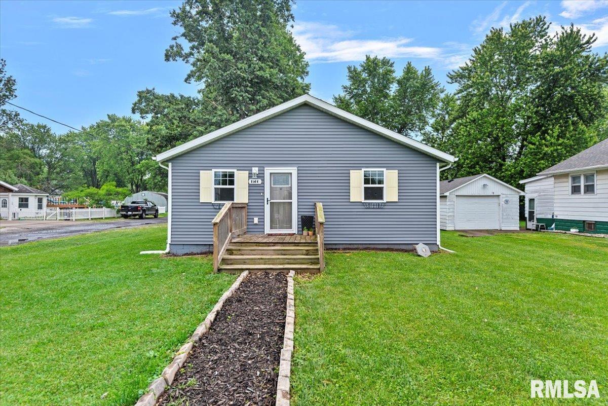 1500 W Gilpin Street, Taylorville, Illinois image 1