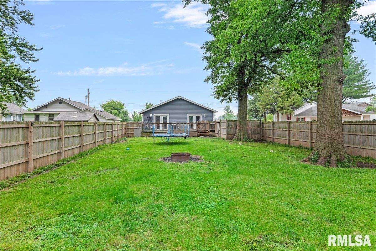 1500 W Gilpin Street, Taylorville, Illinois image 33