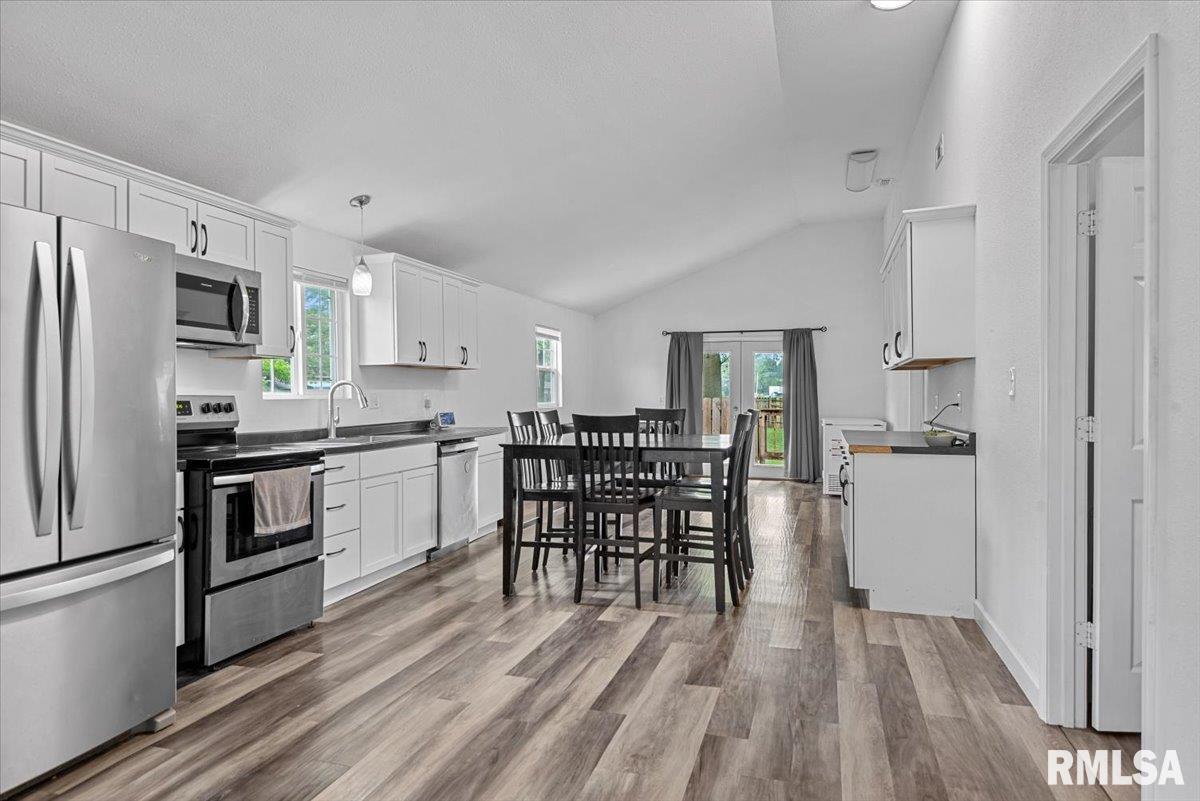 1500 W Gilpin Street, Taylorville, Illinois image 9