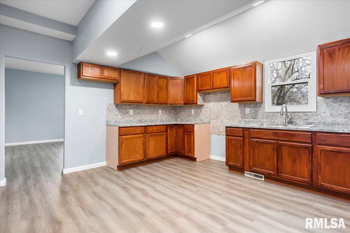 1108 N 12th Street, Springfield, Illinois image 16