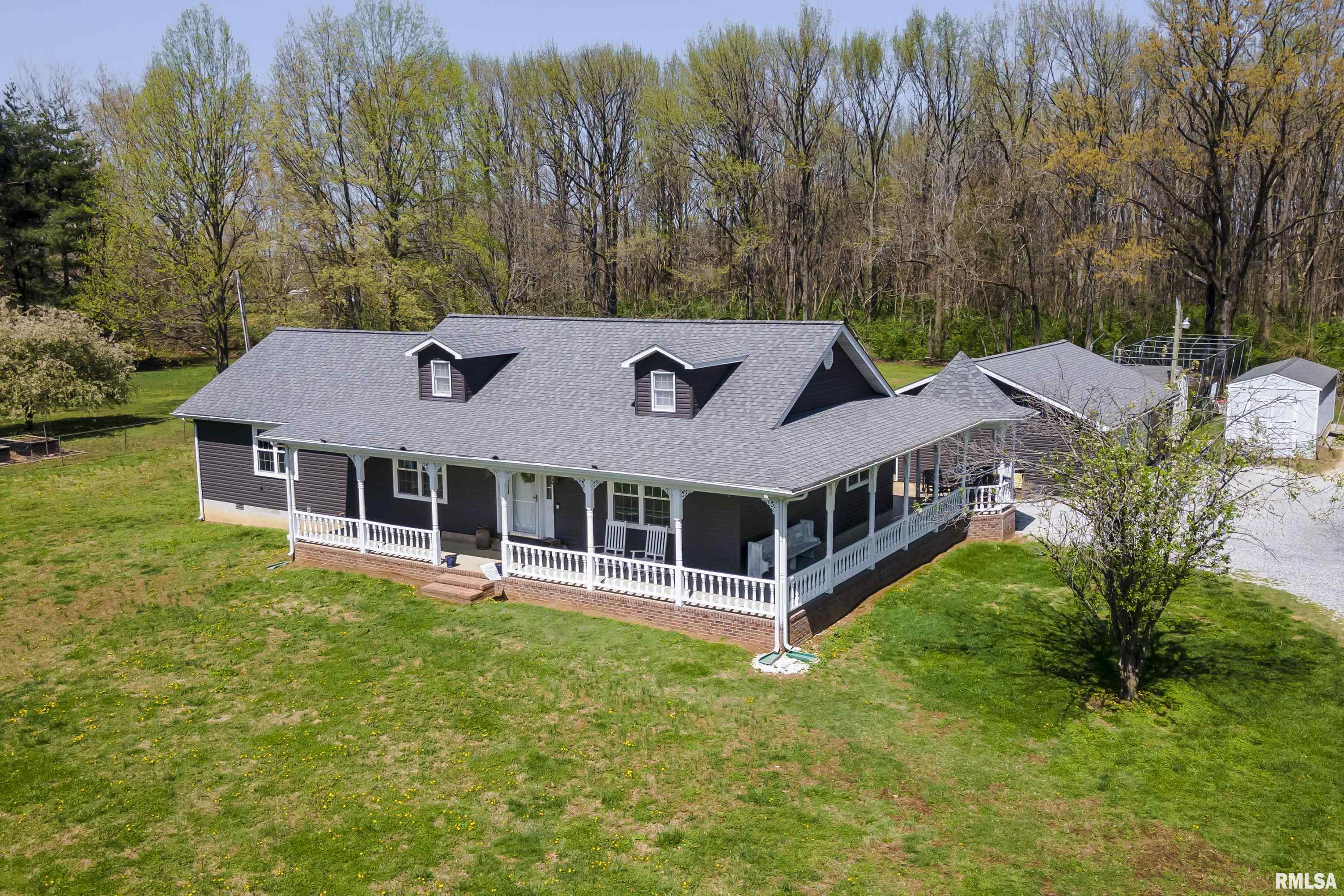 135 Doc Road, Eldorado, Illinois image 2