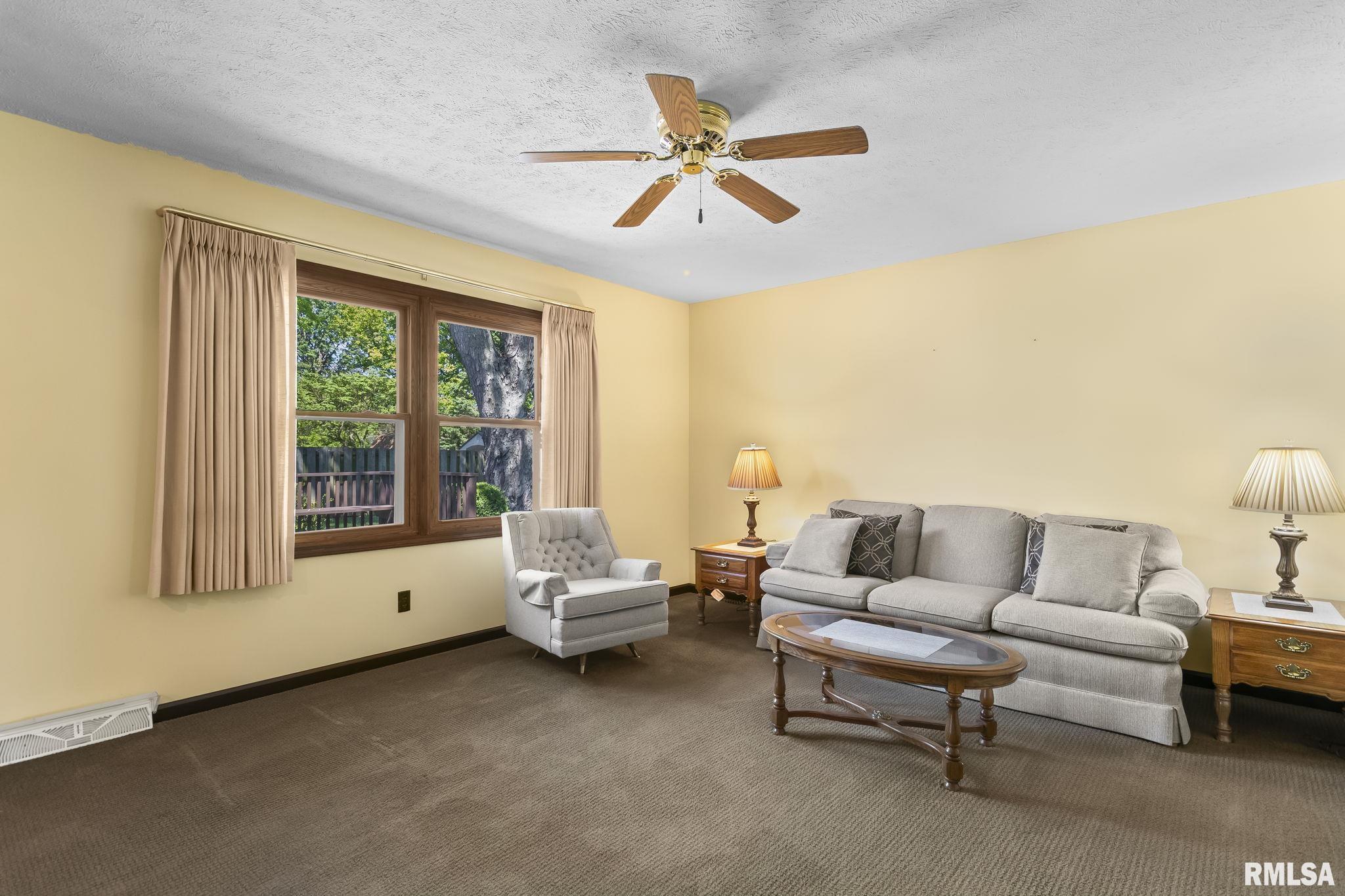 143 Laconwood Drive, Springfield, Illinois image 8