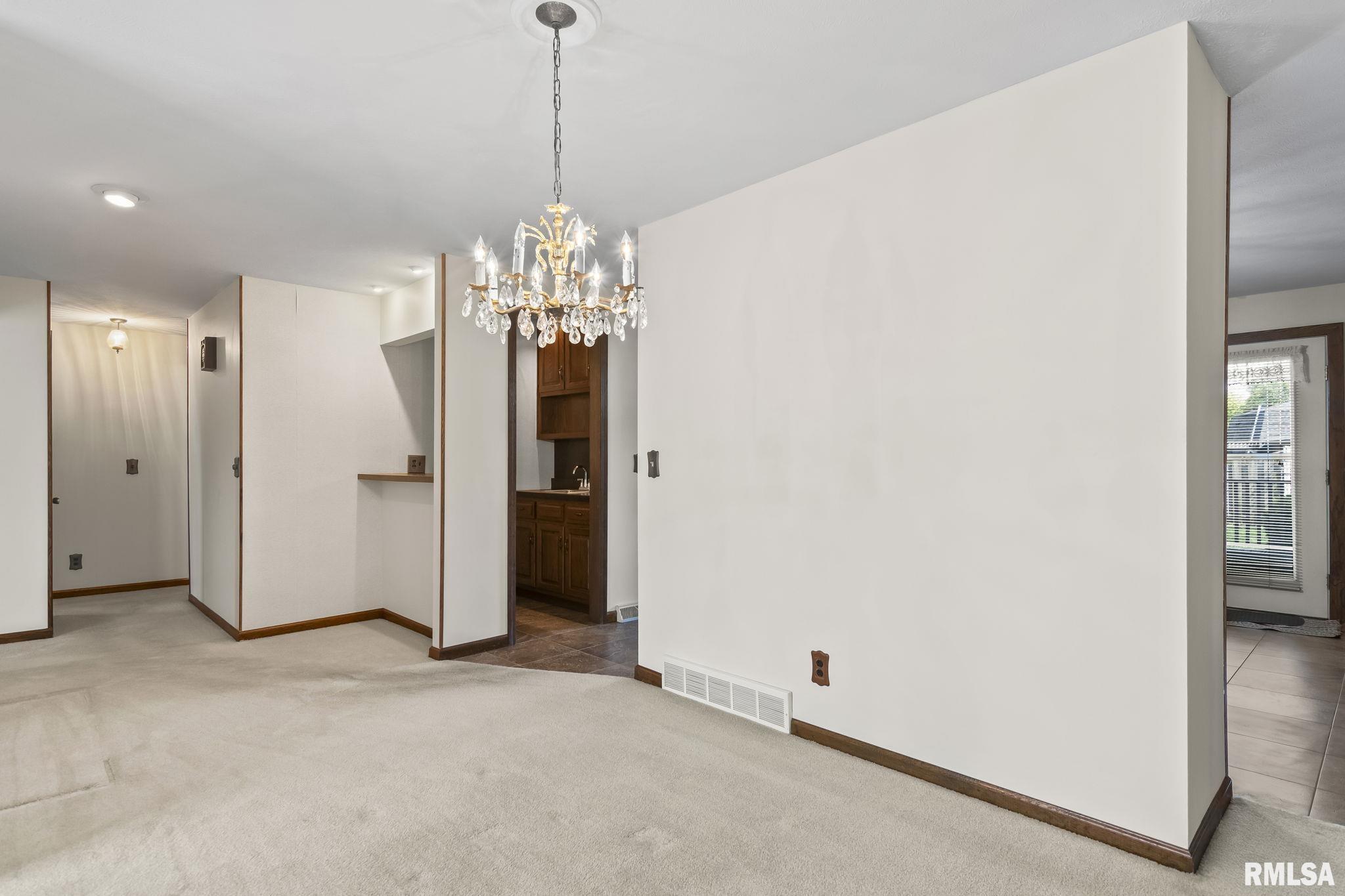 143 Laconwood Drive, Springfield, Illinois image 19