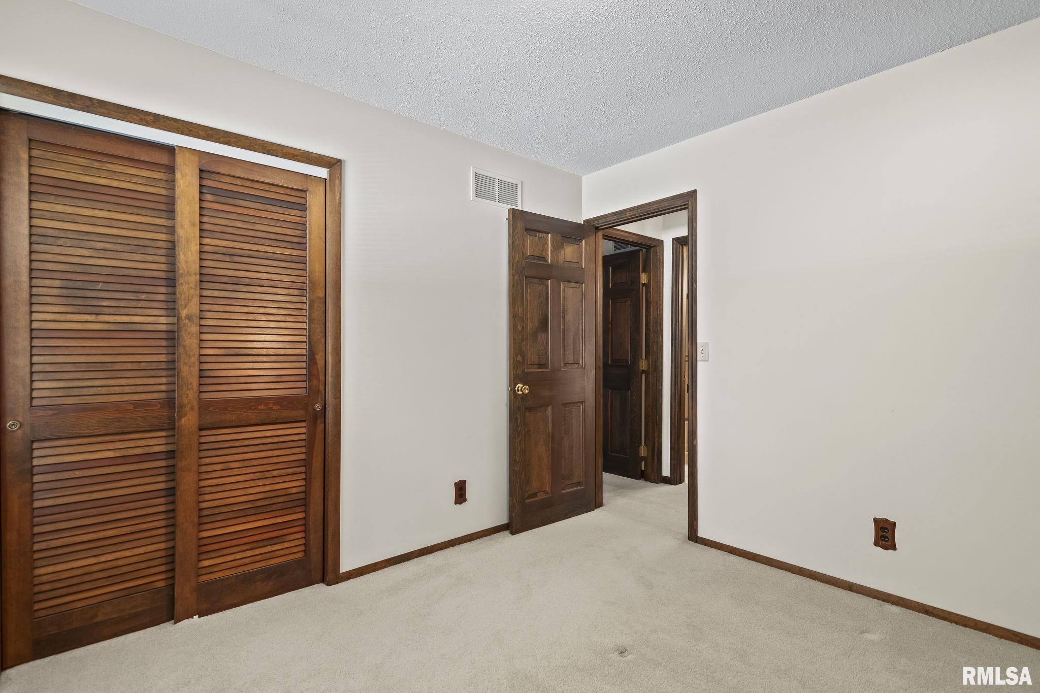 143 Laconwood Drive, Springfield, Illinois image 25