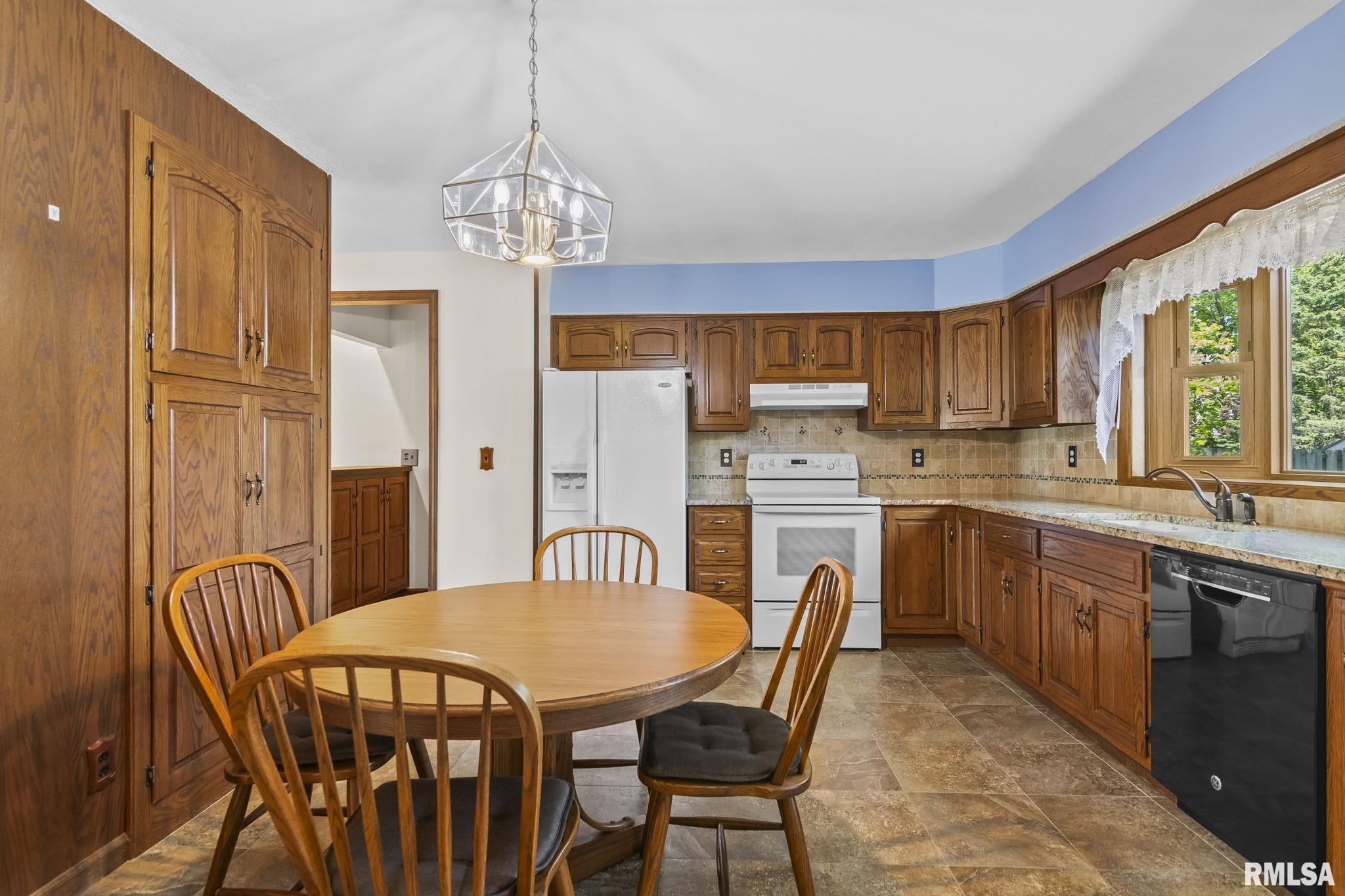 143 Laconwood Drive, Springfield, Illinois image 13