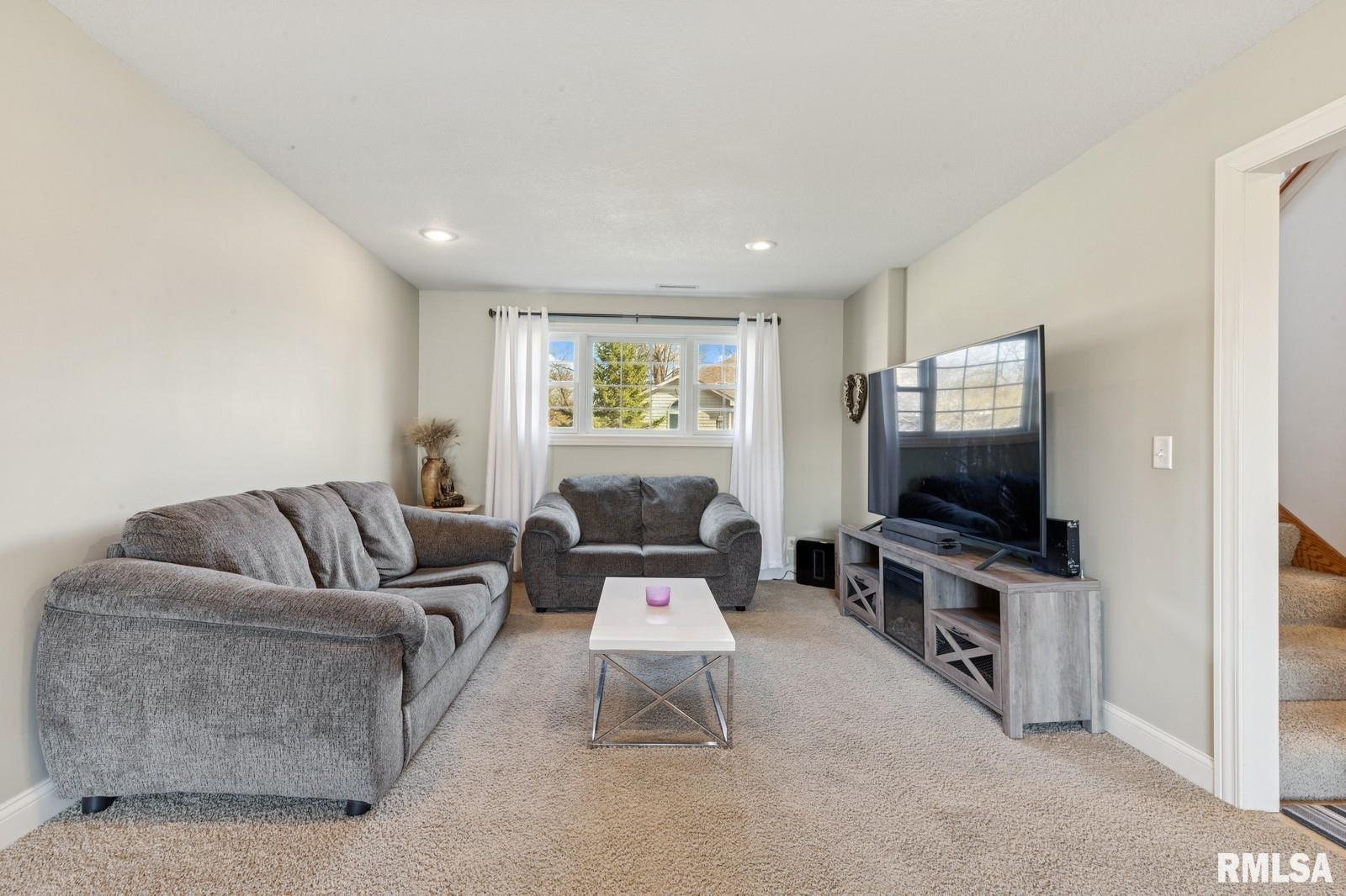 20 Hidden Valley Circle, Davenport, Iowa image 18