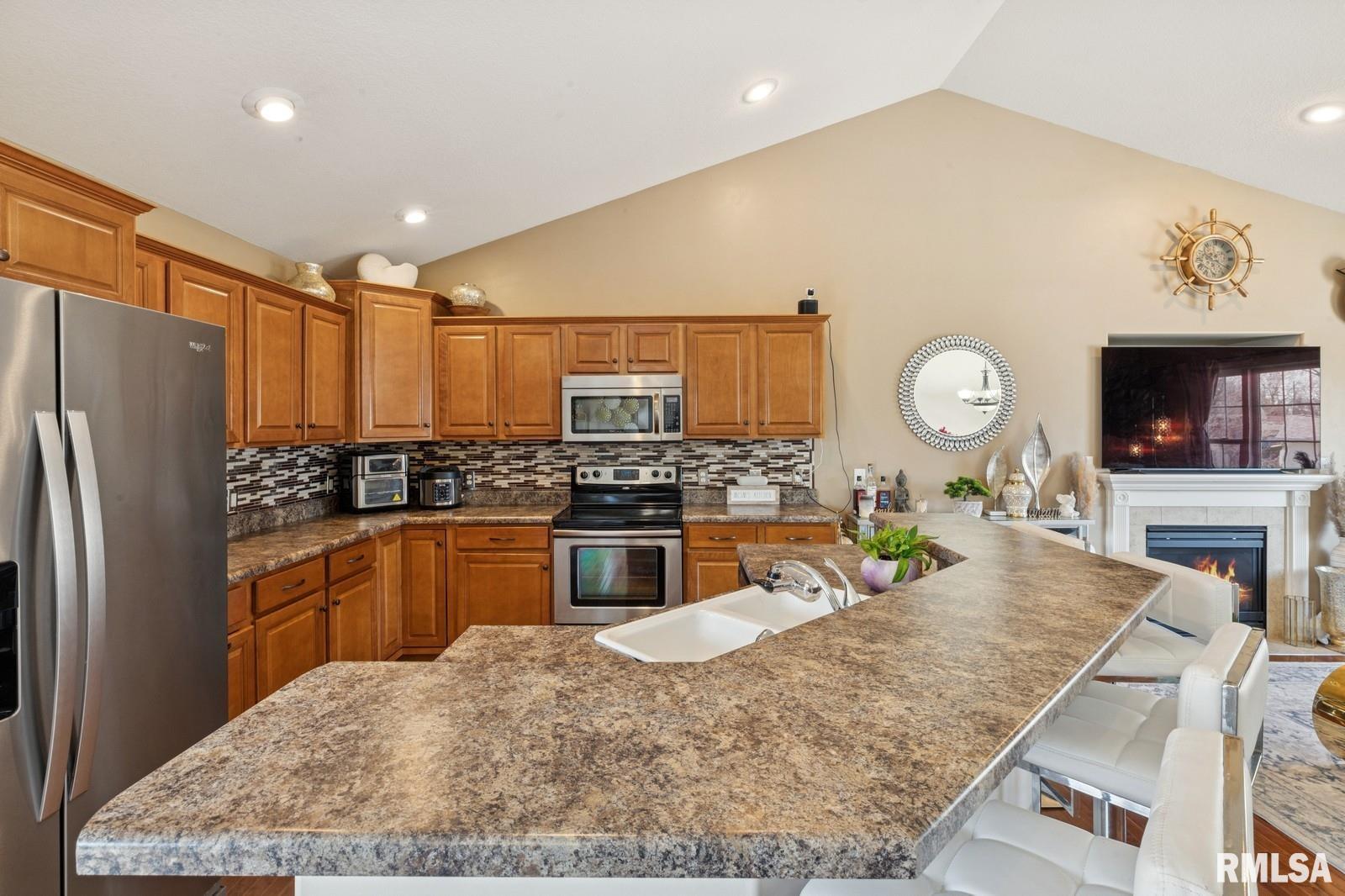 20 Hidden Valley Circle, Davenport, Iowa image 6