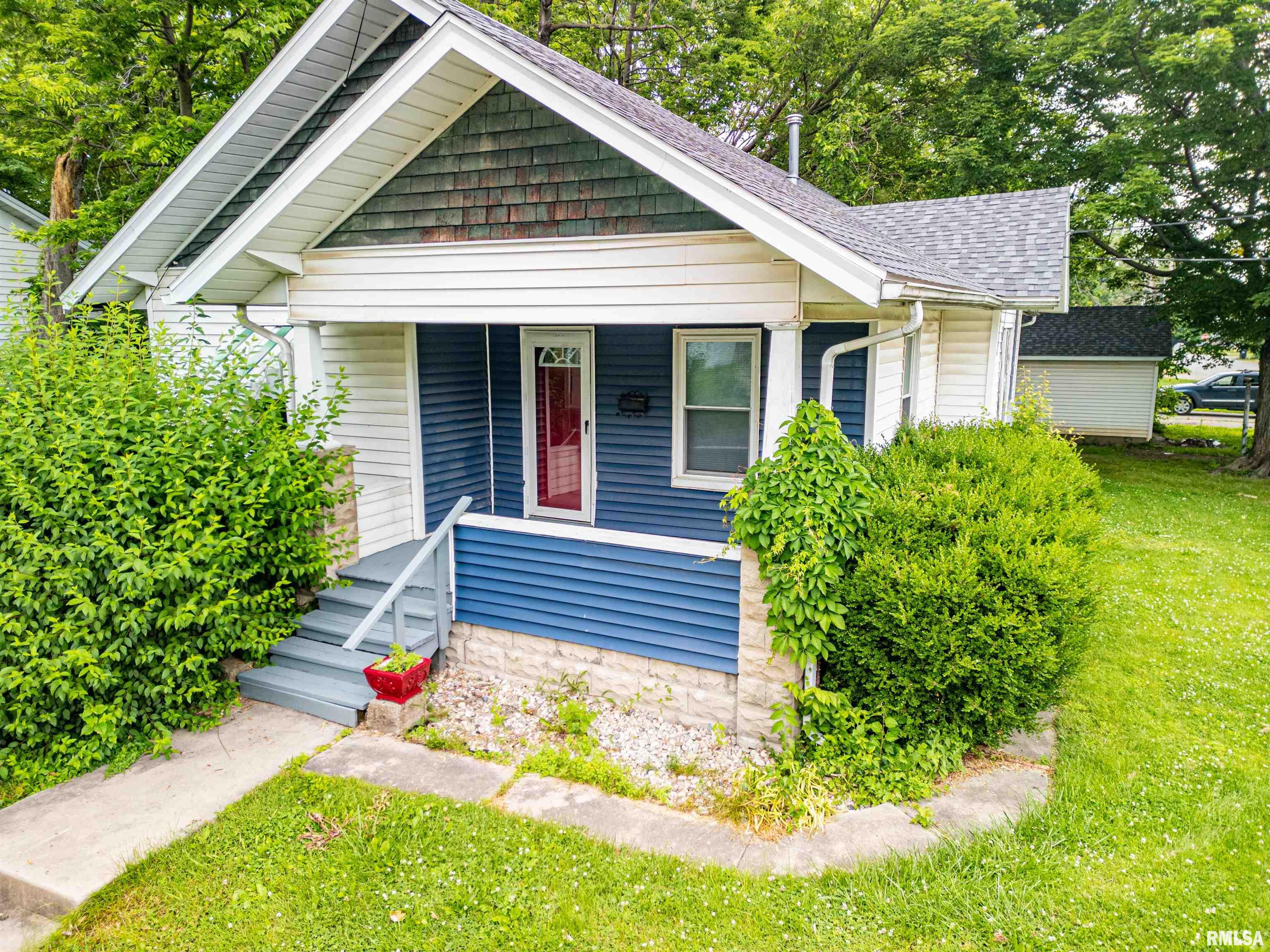 420 S Maple Street, Salem, Illinois image 1