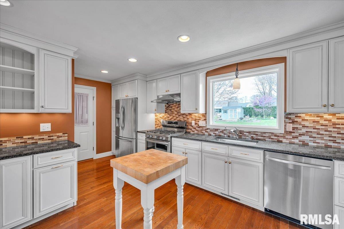 3521 W Tedford Drive, Peoria, Illinois image 7