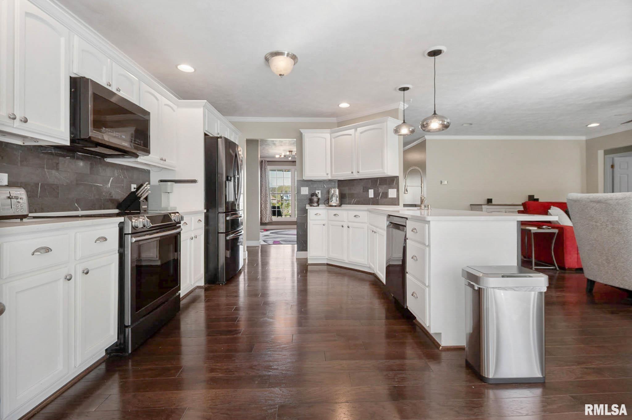409 Arbor Drive, Carterville, Illinois image 14
