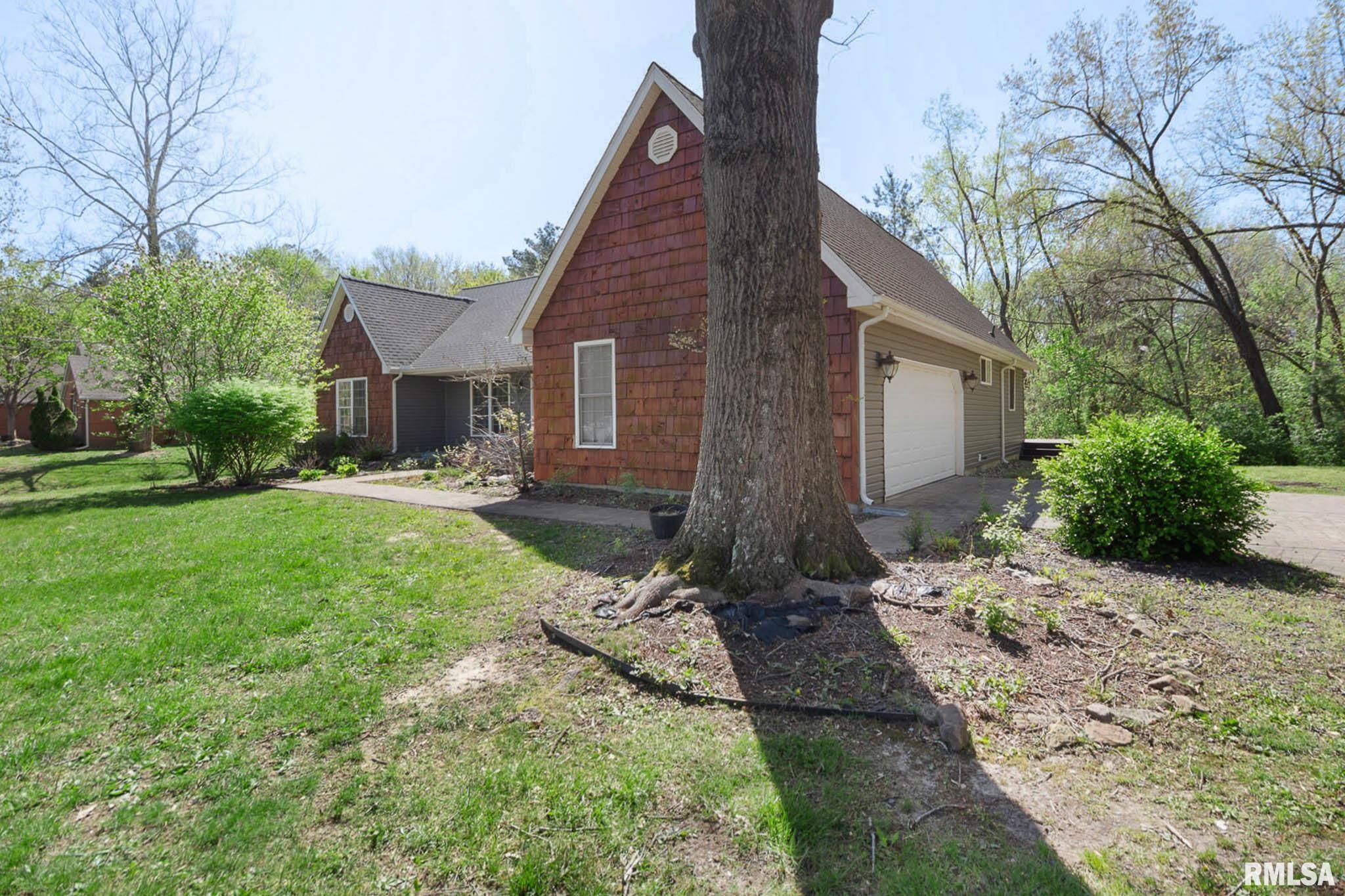 409 Arbor Drive, Carterville, Illinois image 4