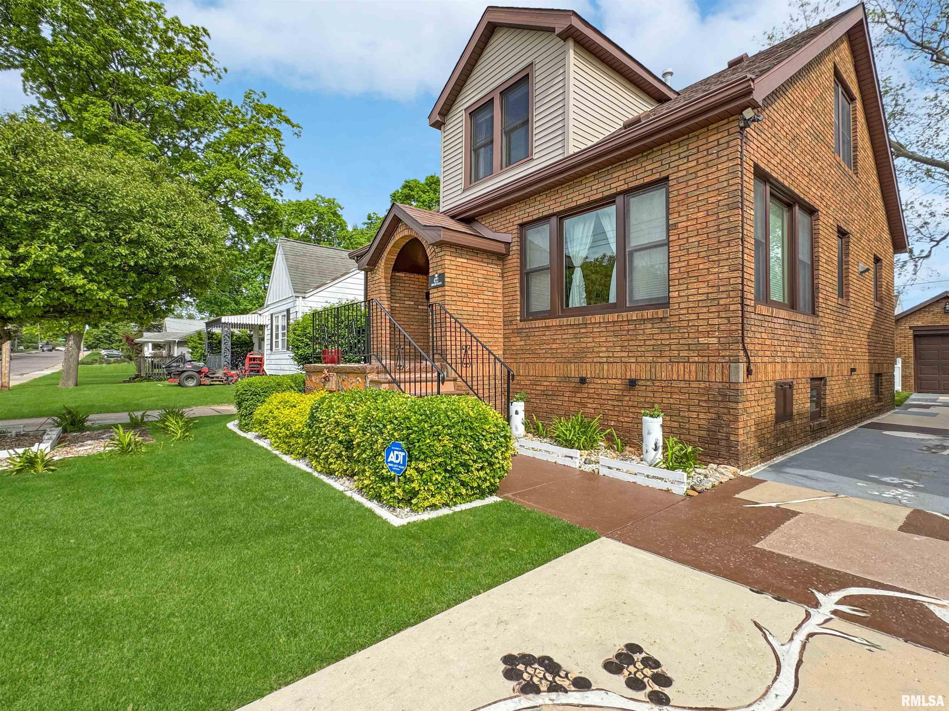 423 W Hudson Street, Peoria, Illinois image 3