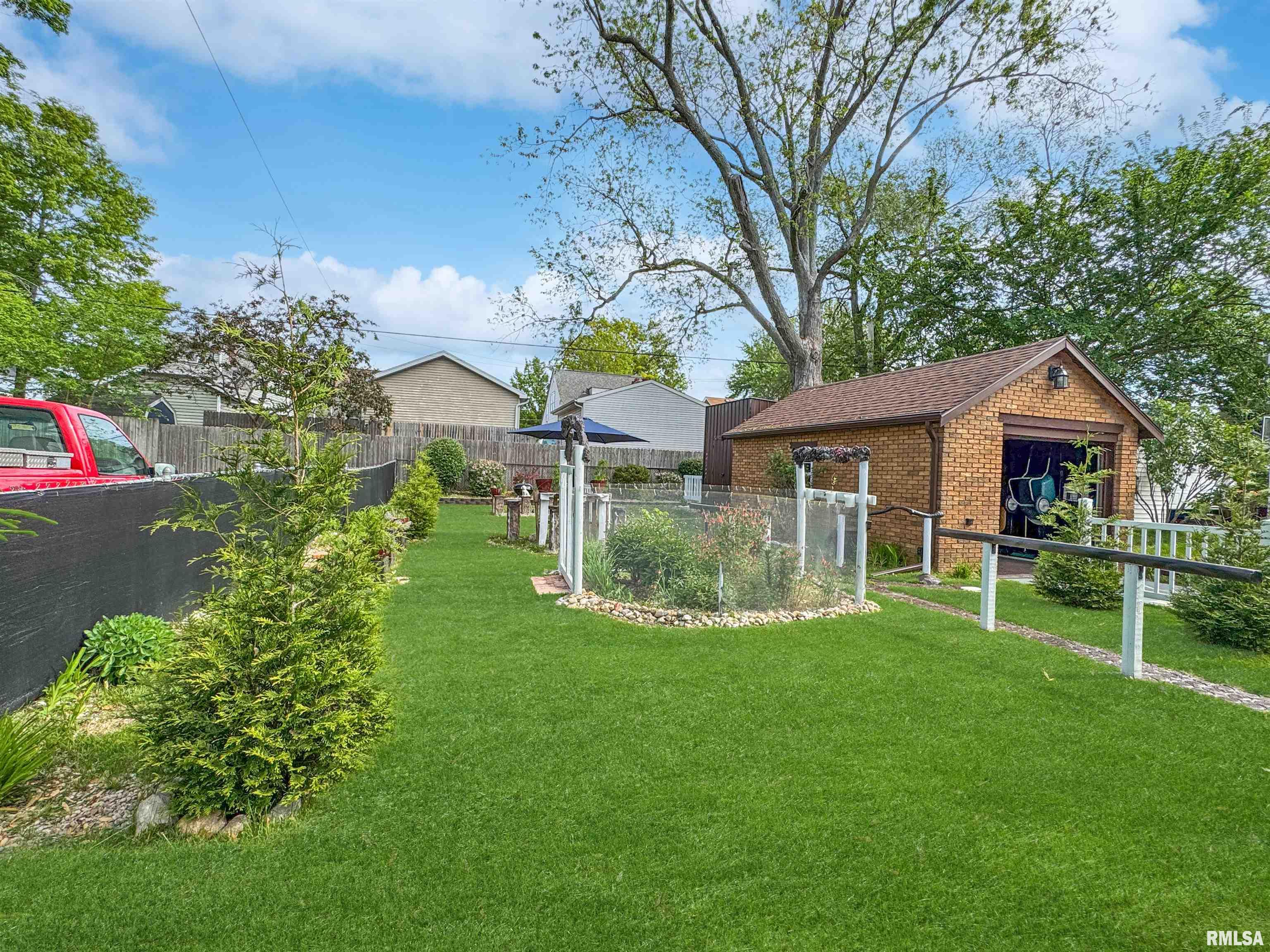 423 W Hudson Street, Peoria, Illinois image 41