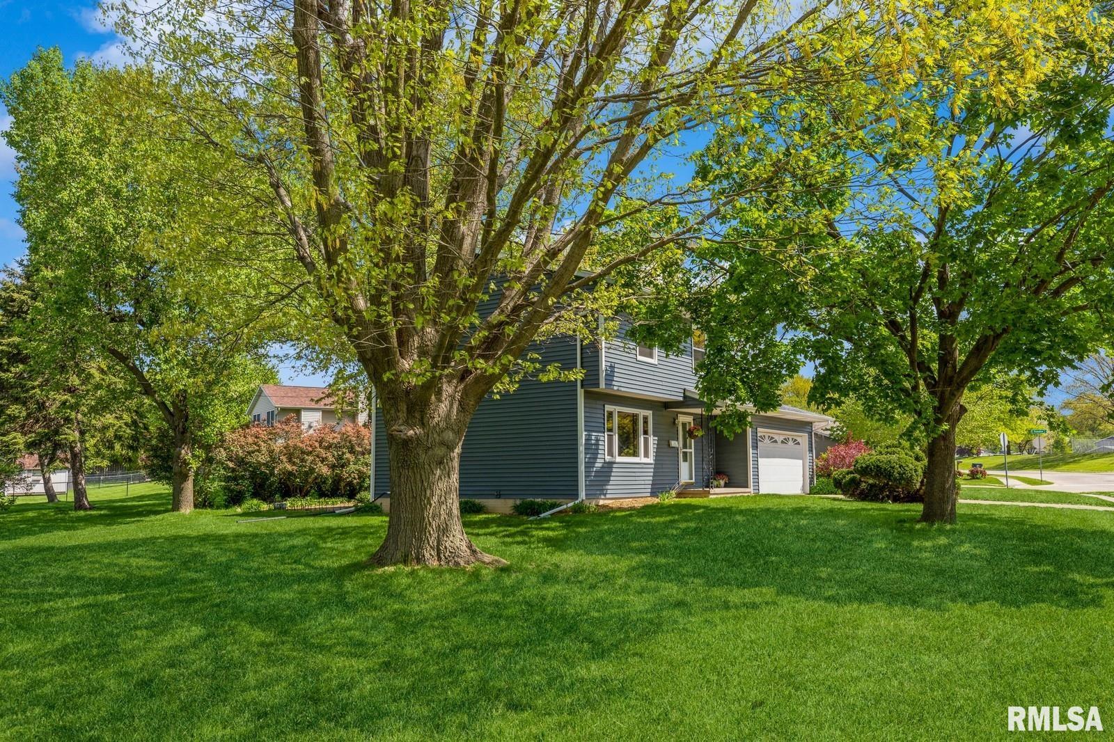 1960 Tam-o-shanter Drive, Bettendorf, Iowa image 2