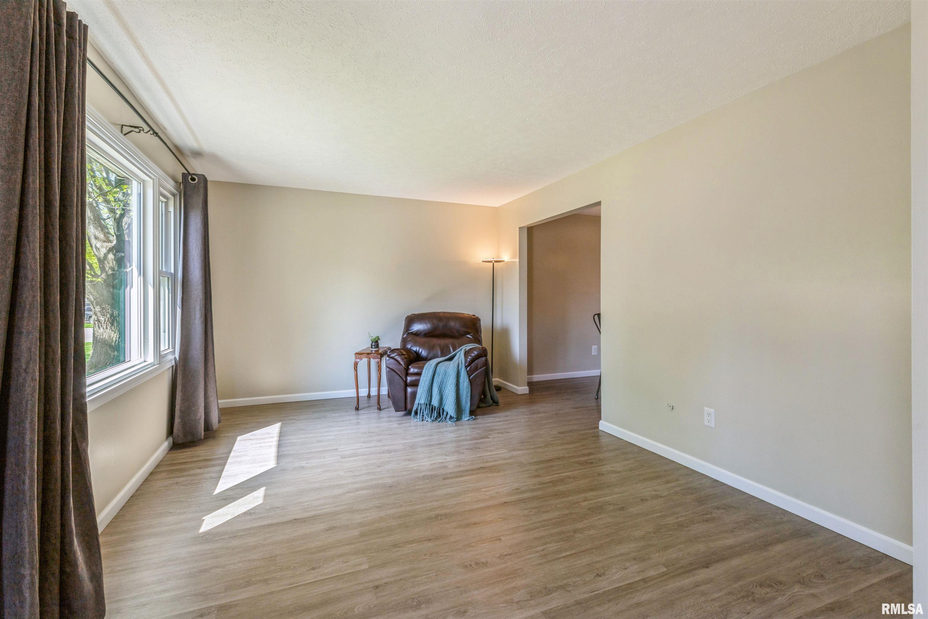 1960 Tam-o-shanter Drive, Bettendorf, Iowa image 7