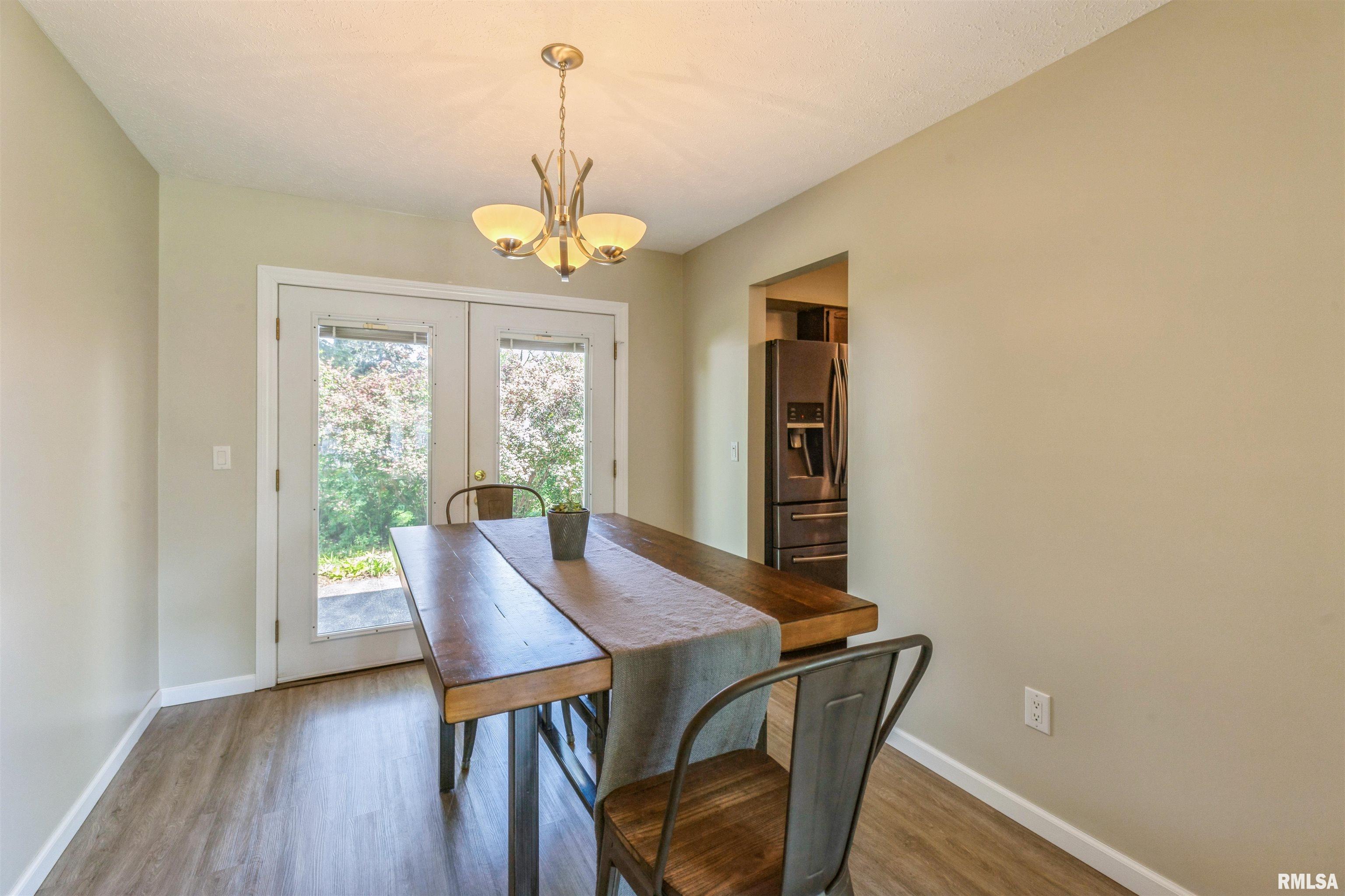 1960 Tam-o-shanter Drive, Bettendorf, Iowa image 9