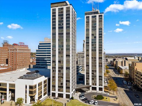 Homes For Sale - 125 SW Jefferson Street #W-5C<br/> Peoria County, Peoria, IL 61602