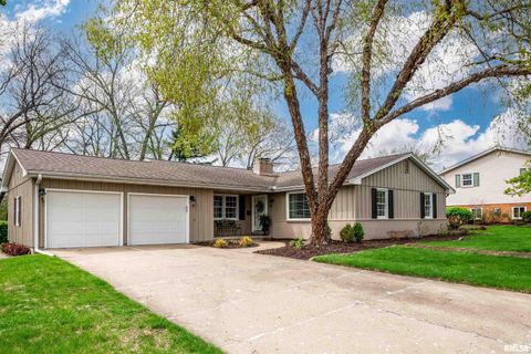 Photo of 6601 N CEDARBROOK Lane, Peoria, IL 61614 (MLS # PA1265990)