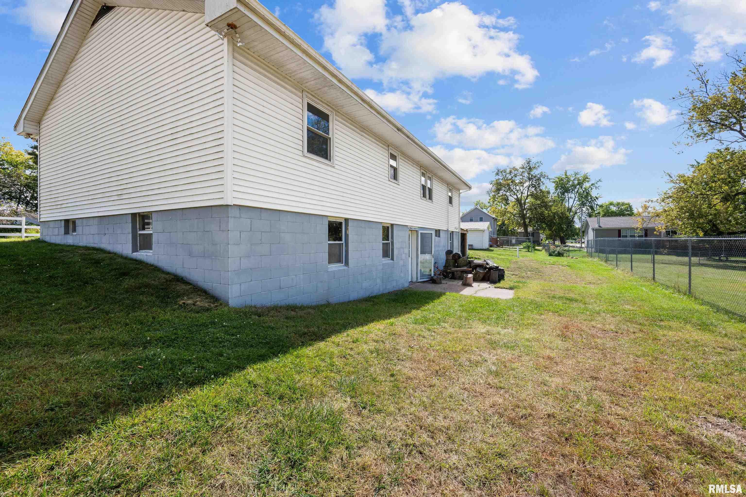 1439 S Washington Boulevard, Camanche, Iowa image 3