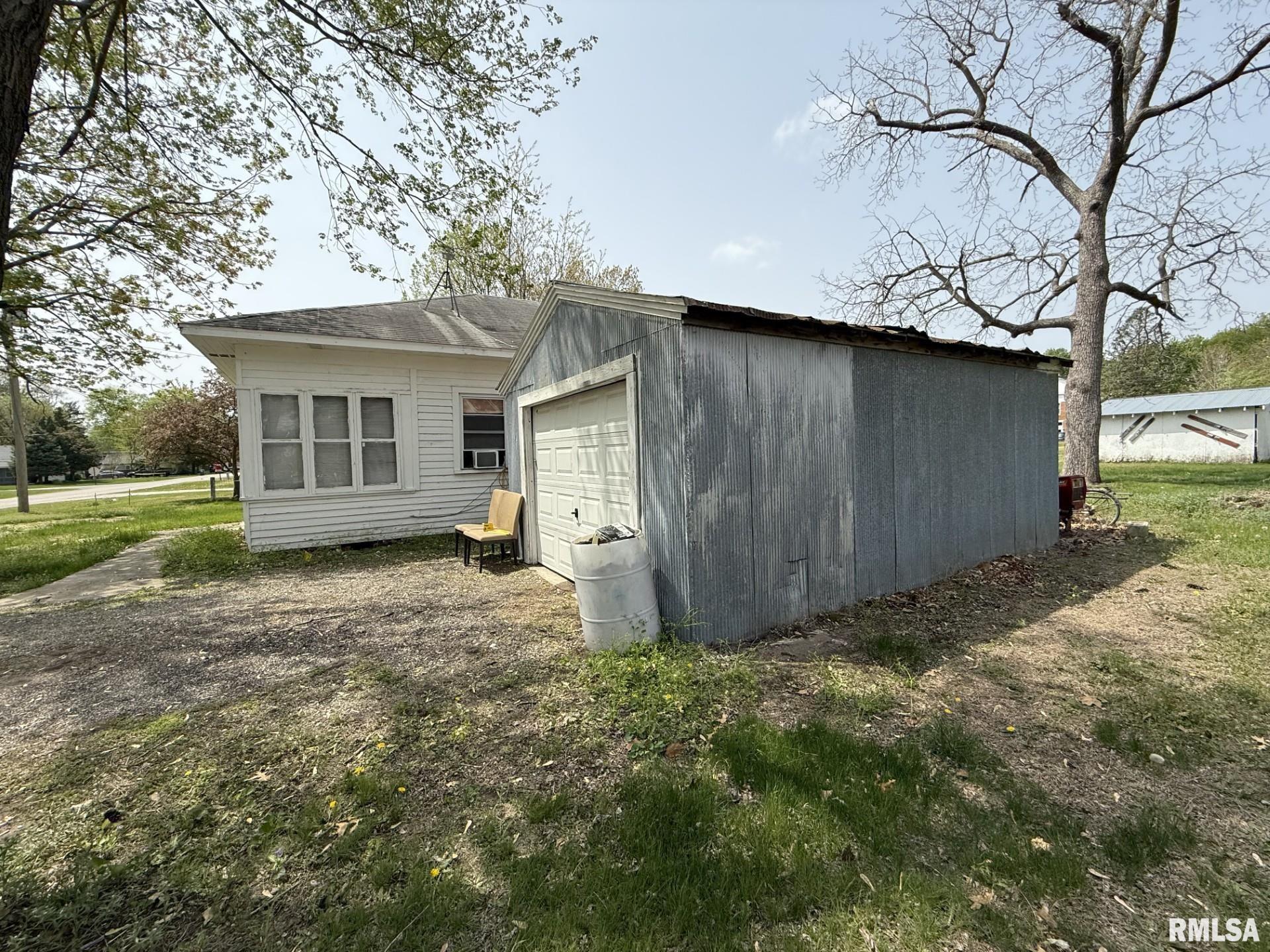 203 N 5th Street, Oquawka, Illinois image 3