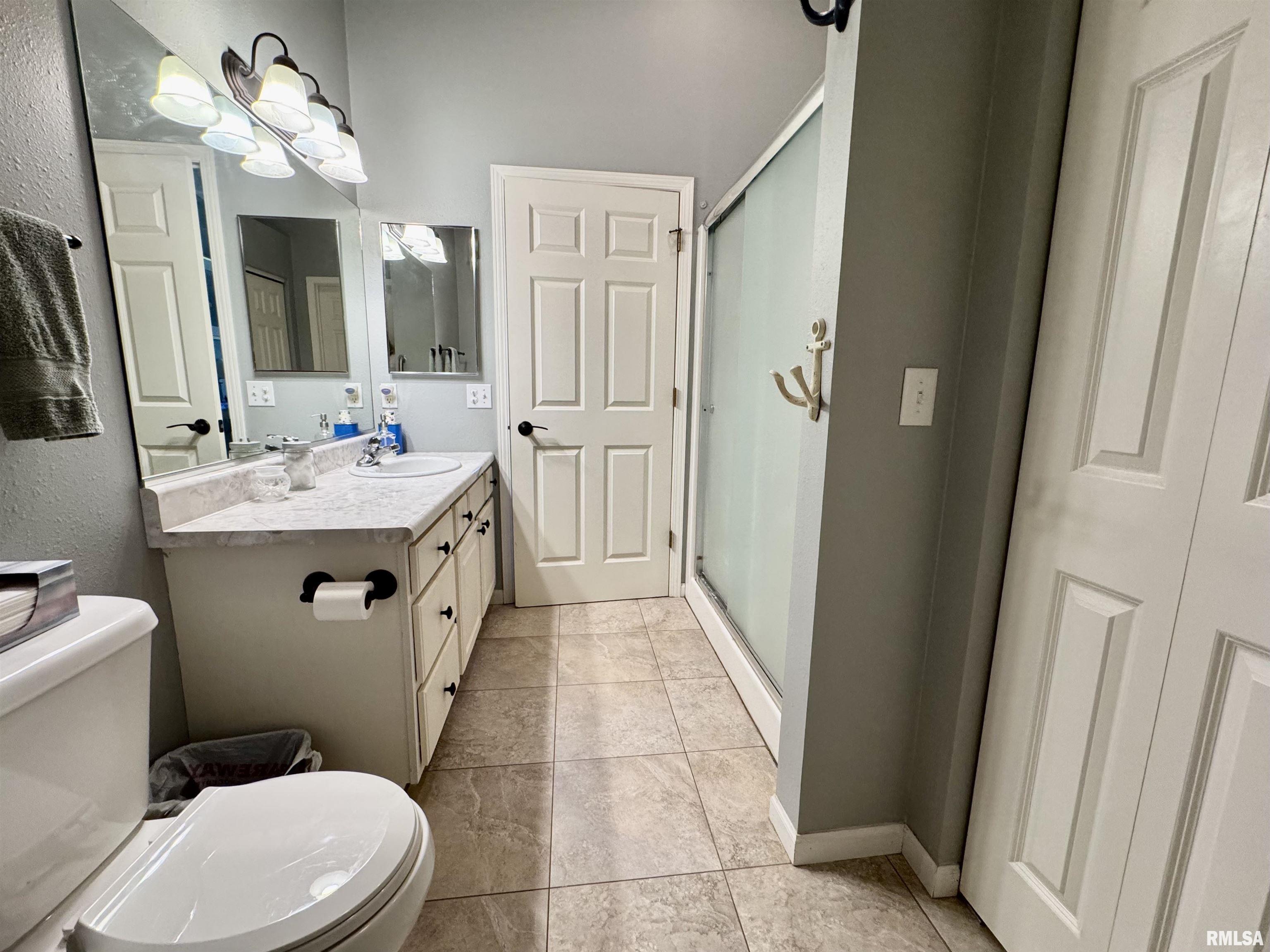 1121 Hawthorn Ridge, Macomb, Illinois image 22