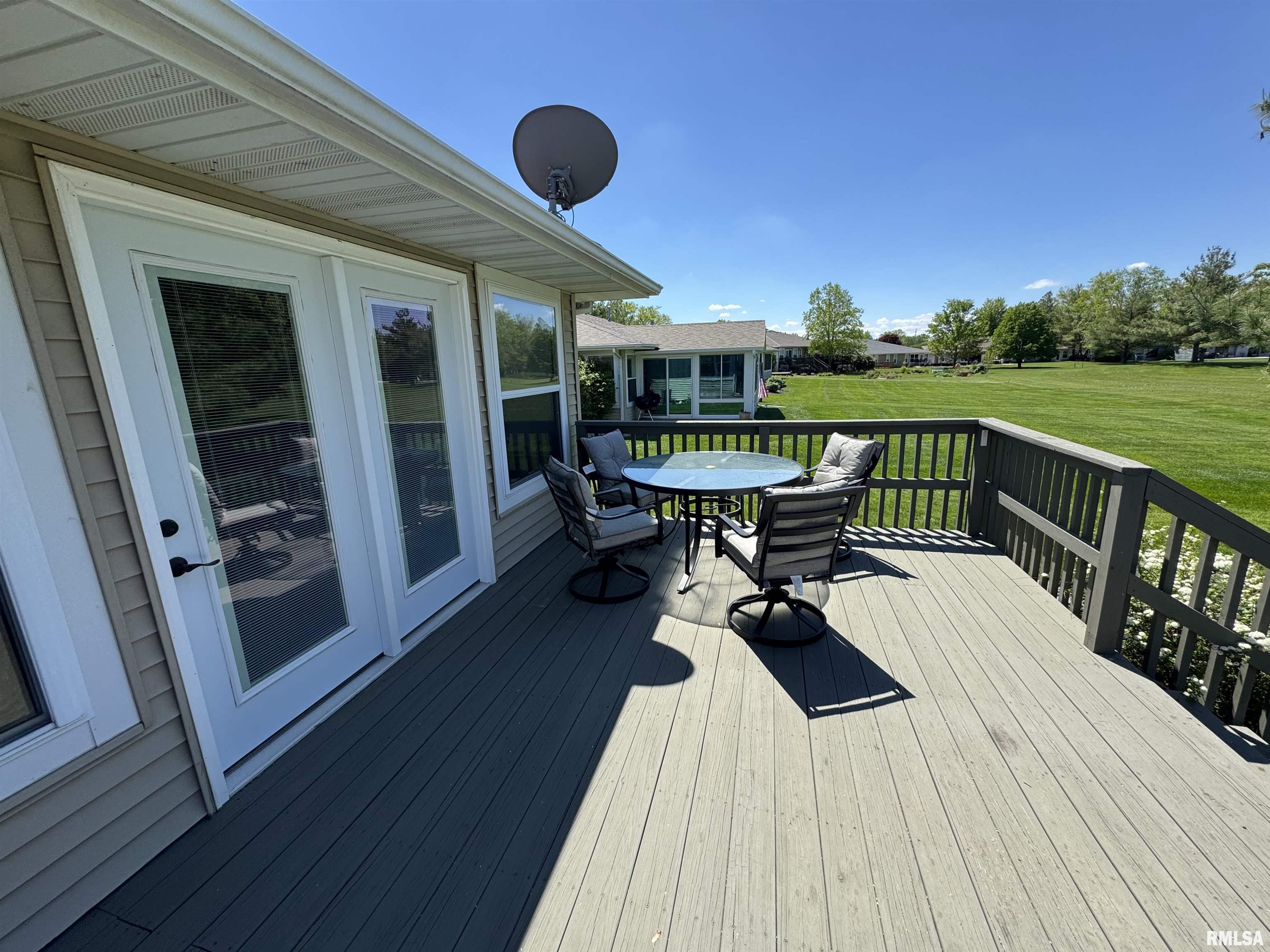 1121 Hawthorn Ridge, Macomb, Illinois image 43