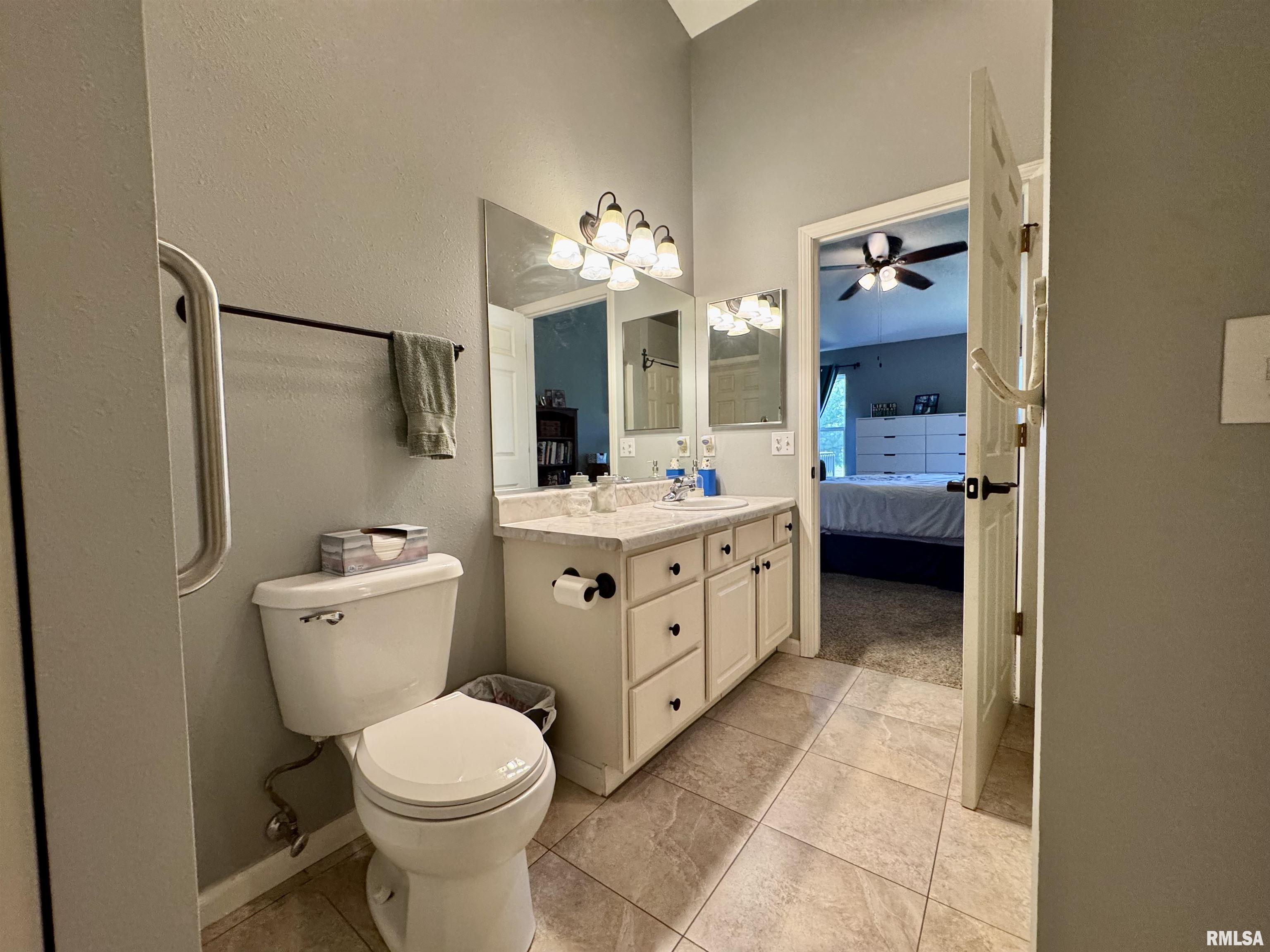 1121 Hawthorn Ridge, Macomb, Illinois image 20