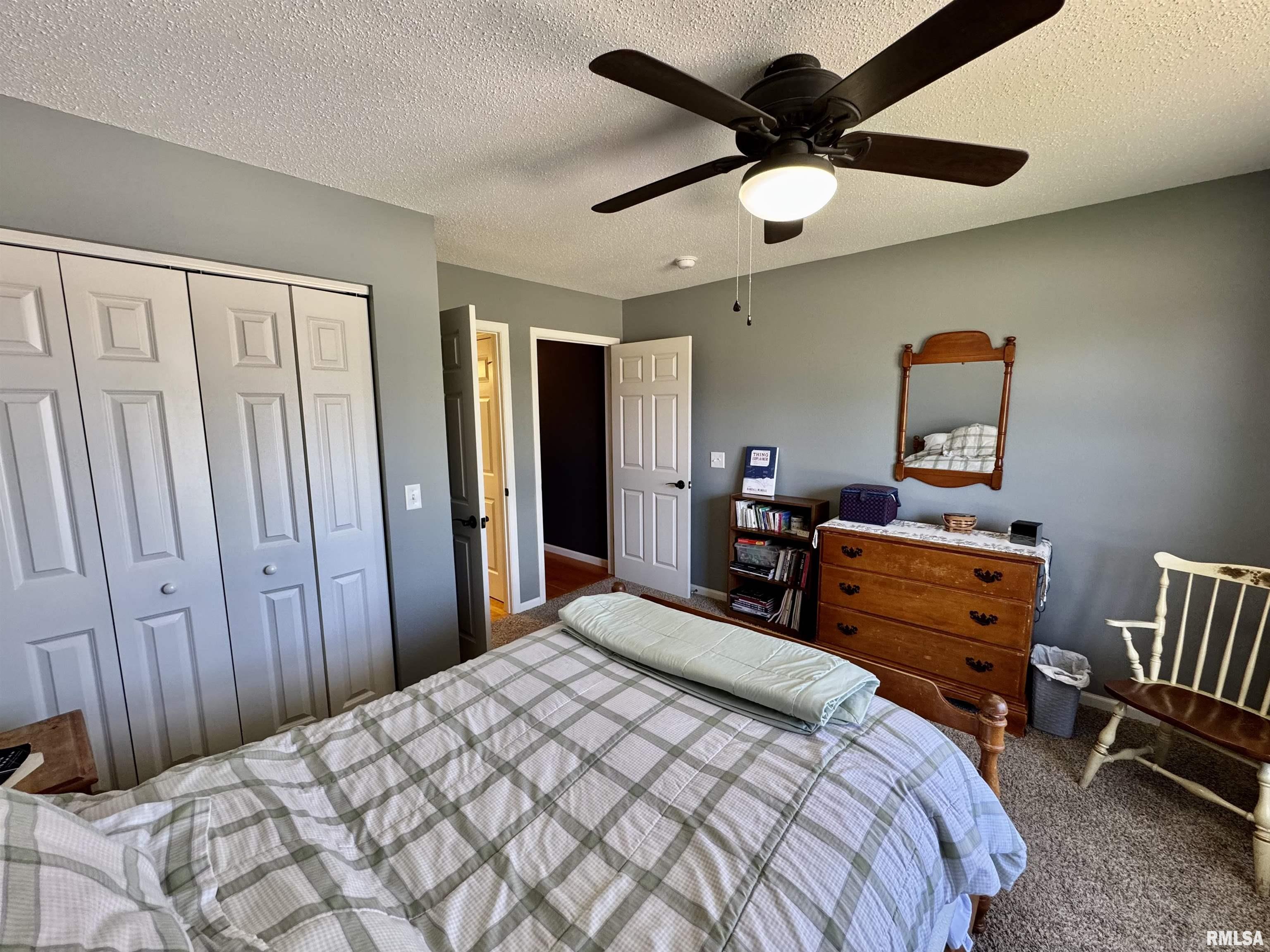 1121 Hawthorn Ridge, Macomb, Illinois image 24