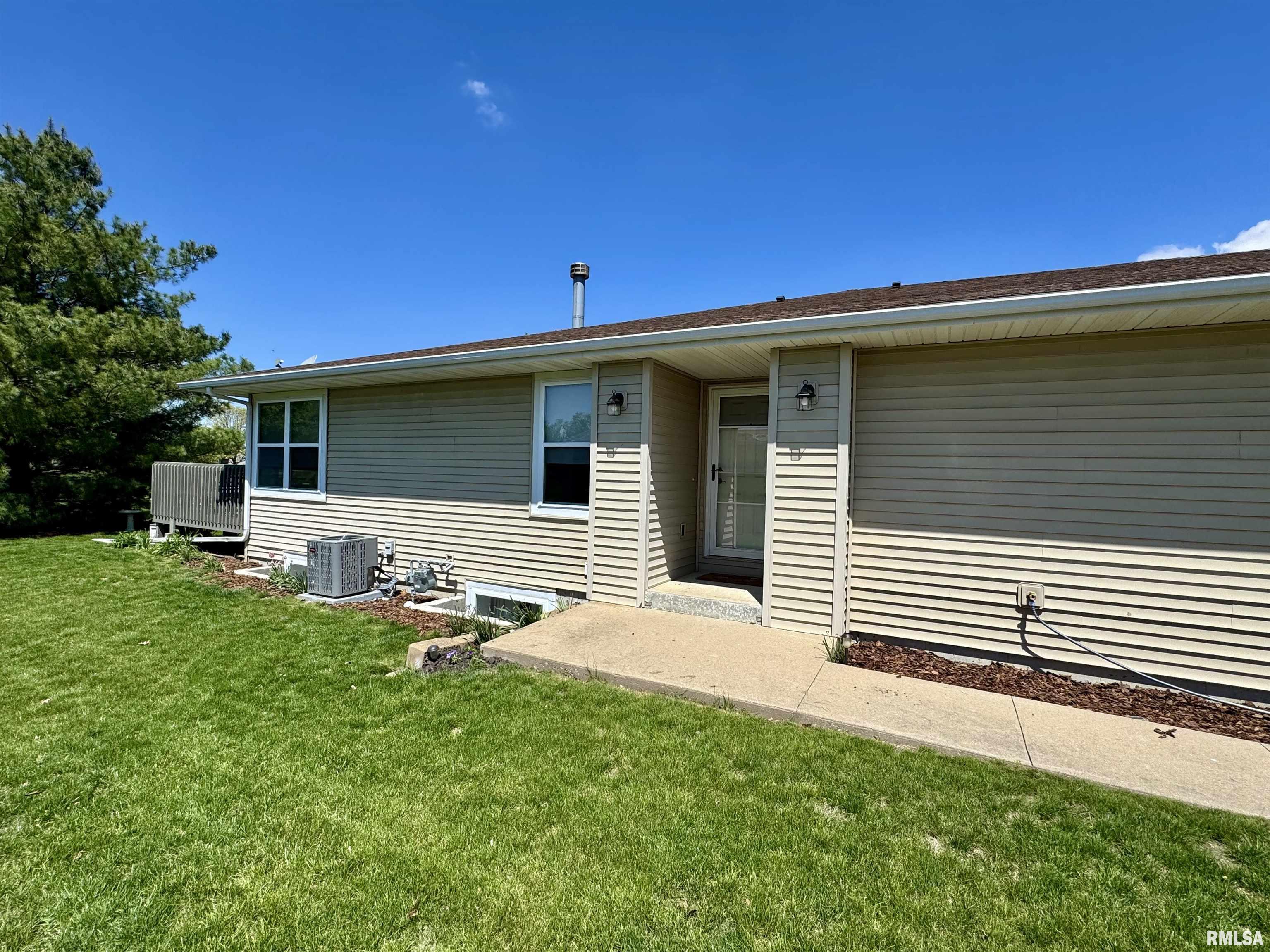 1121 Hawthorn Ridge, Macomb, Illinois image 41