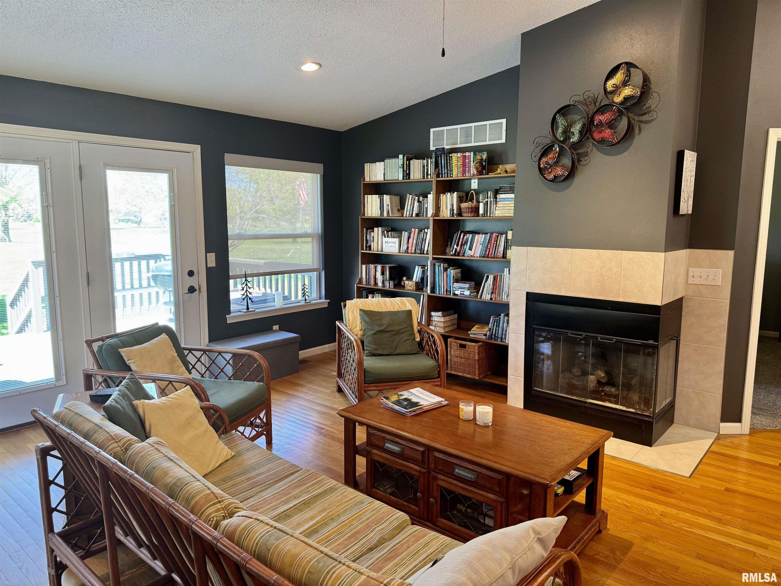 1121 Hawthorn Ridge, Macomb, Illinois image 9