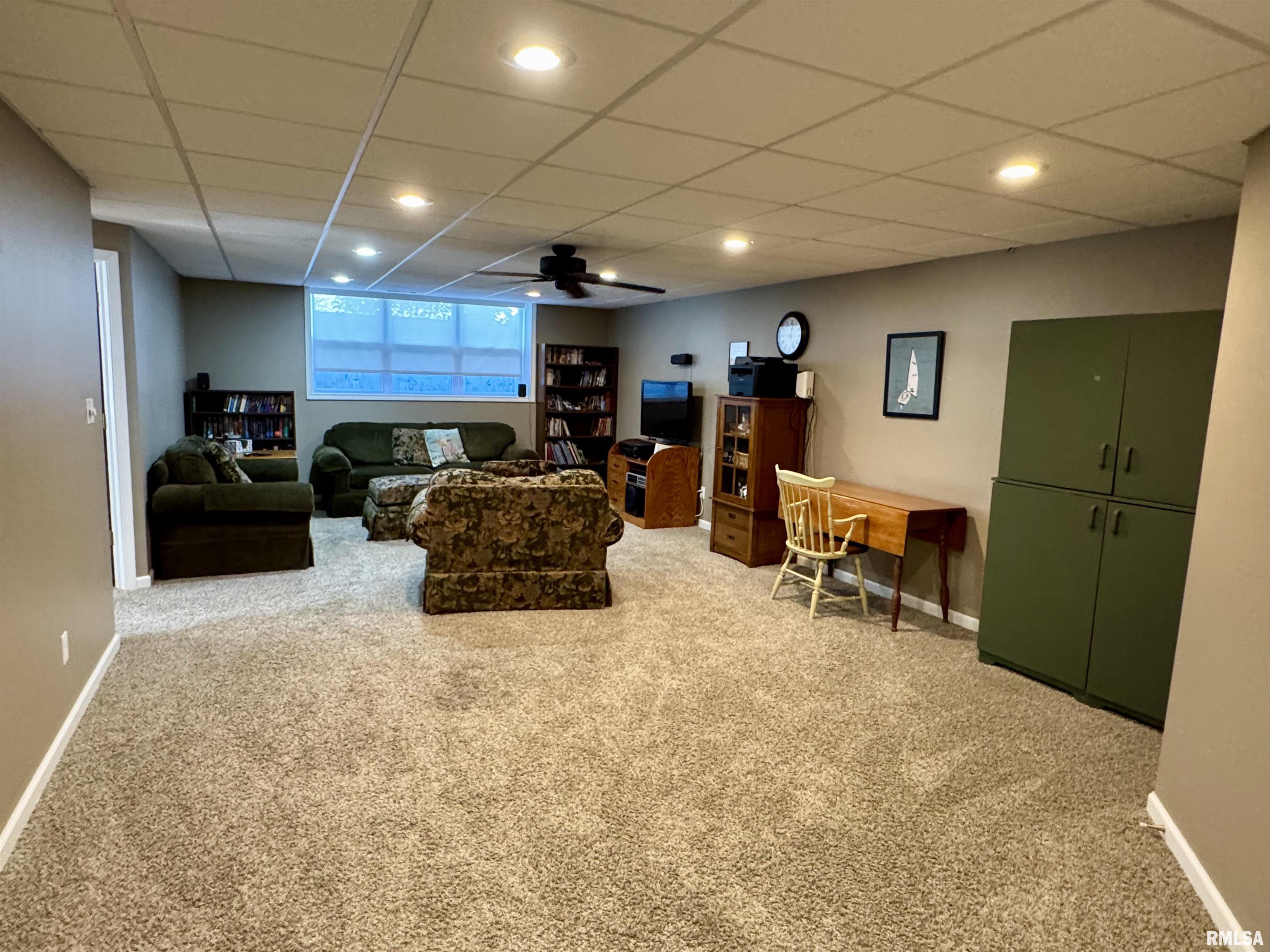 1121 Hawthorn Ridge, Macomb, Illinois image 29