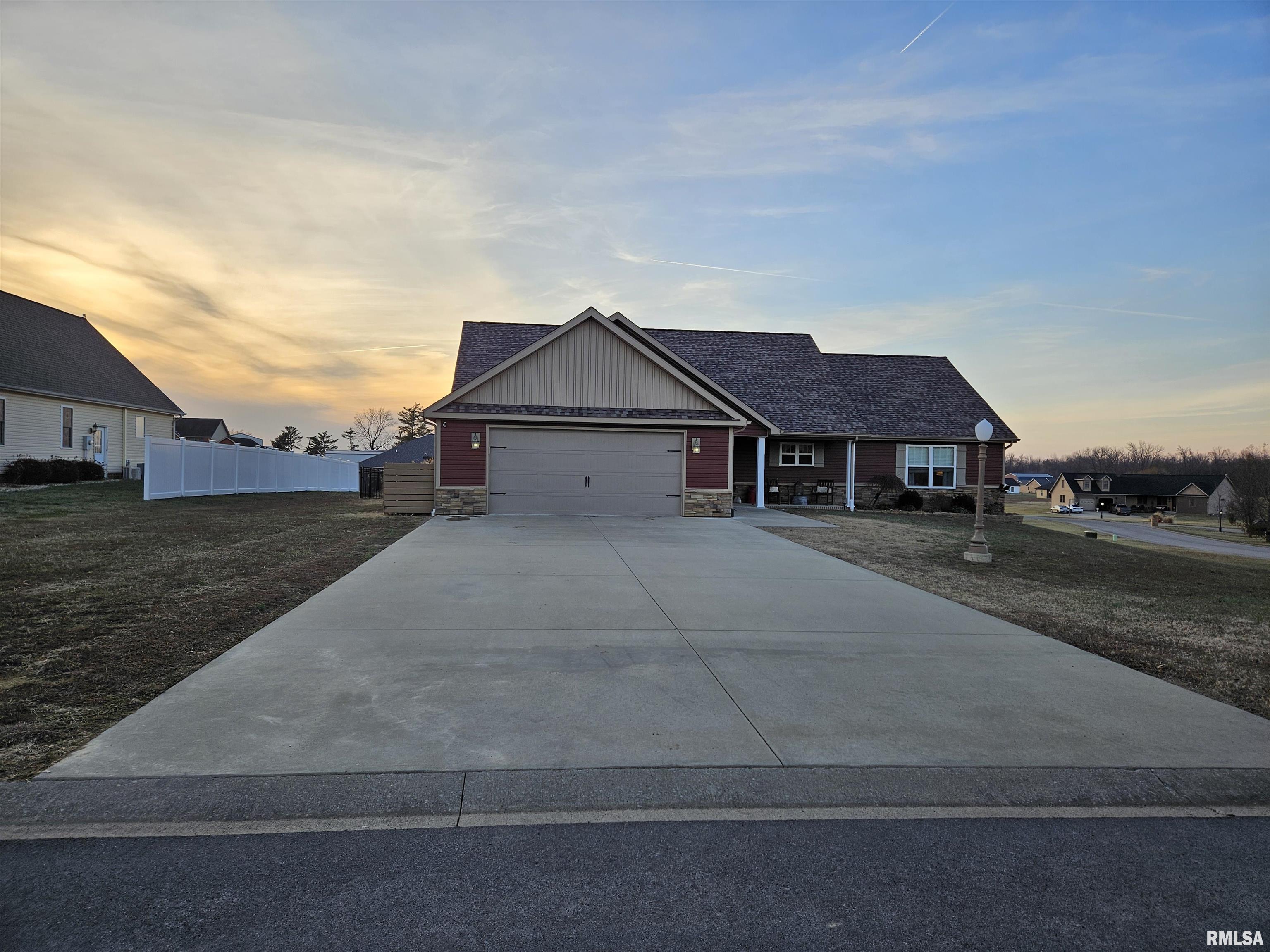 1802 Mulligan Drive, Marion, Illinois image 1