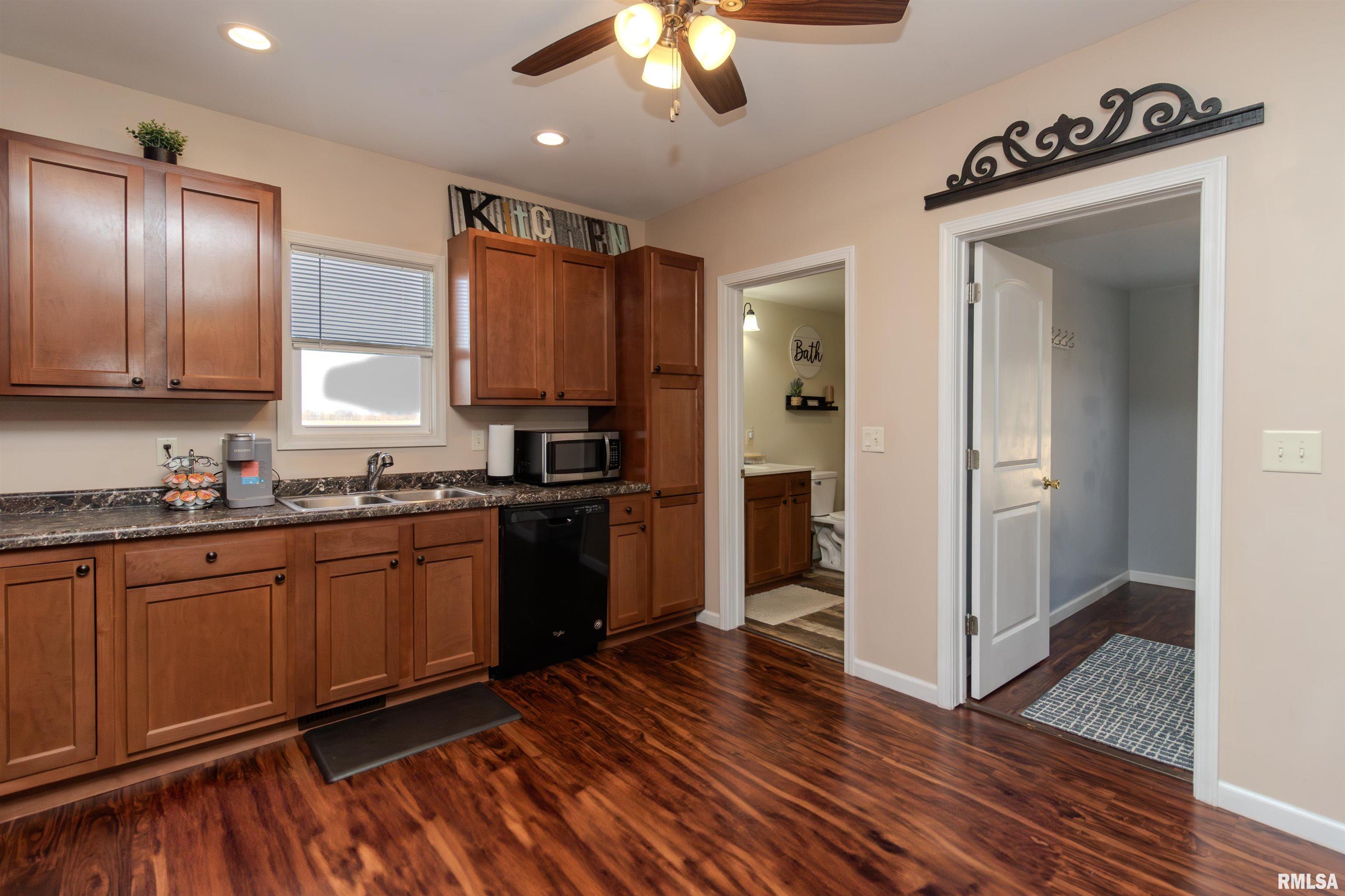 979 N 5th Avenue, Canton, Illinois image 13