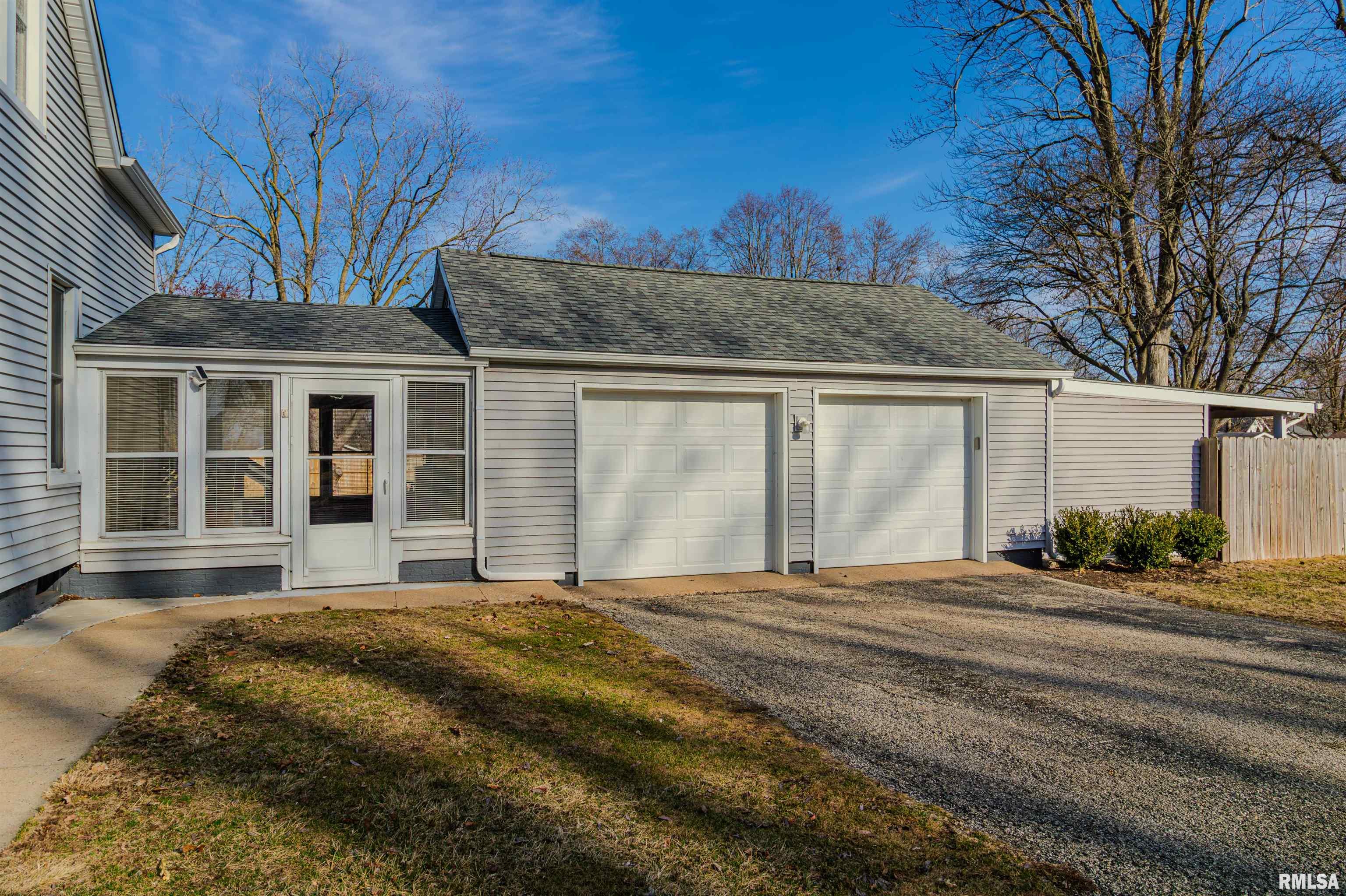 979 N 5th Avenue, Canton, Illinois image 3