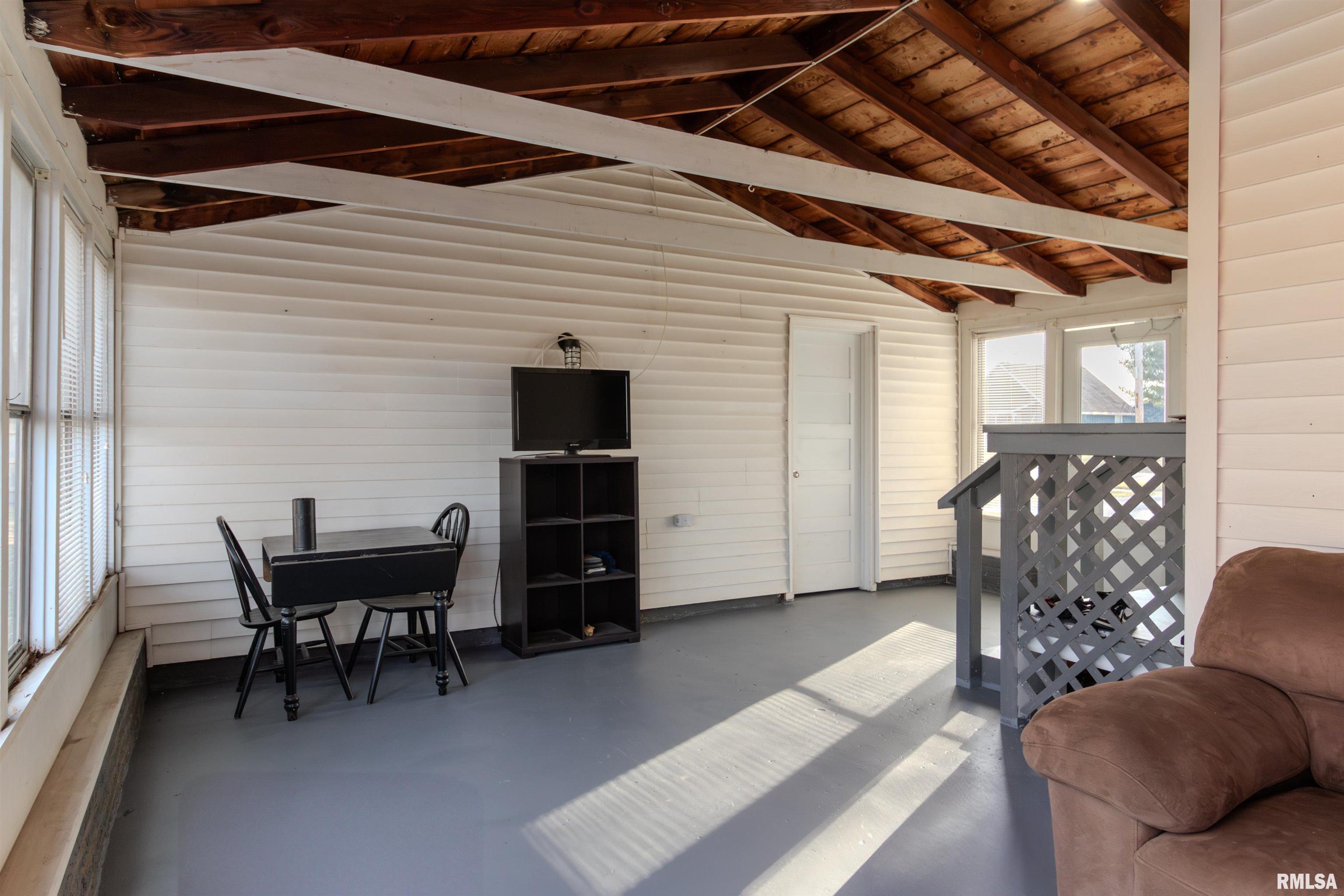 979 N 5th Avenue, Canton, Illinois image 39