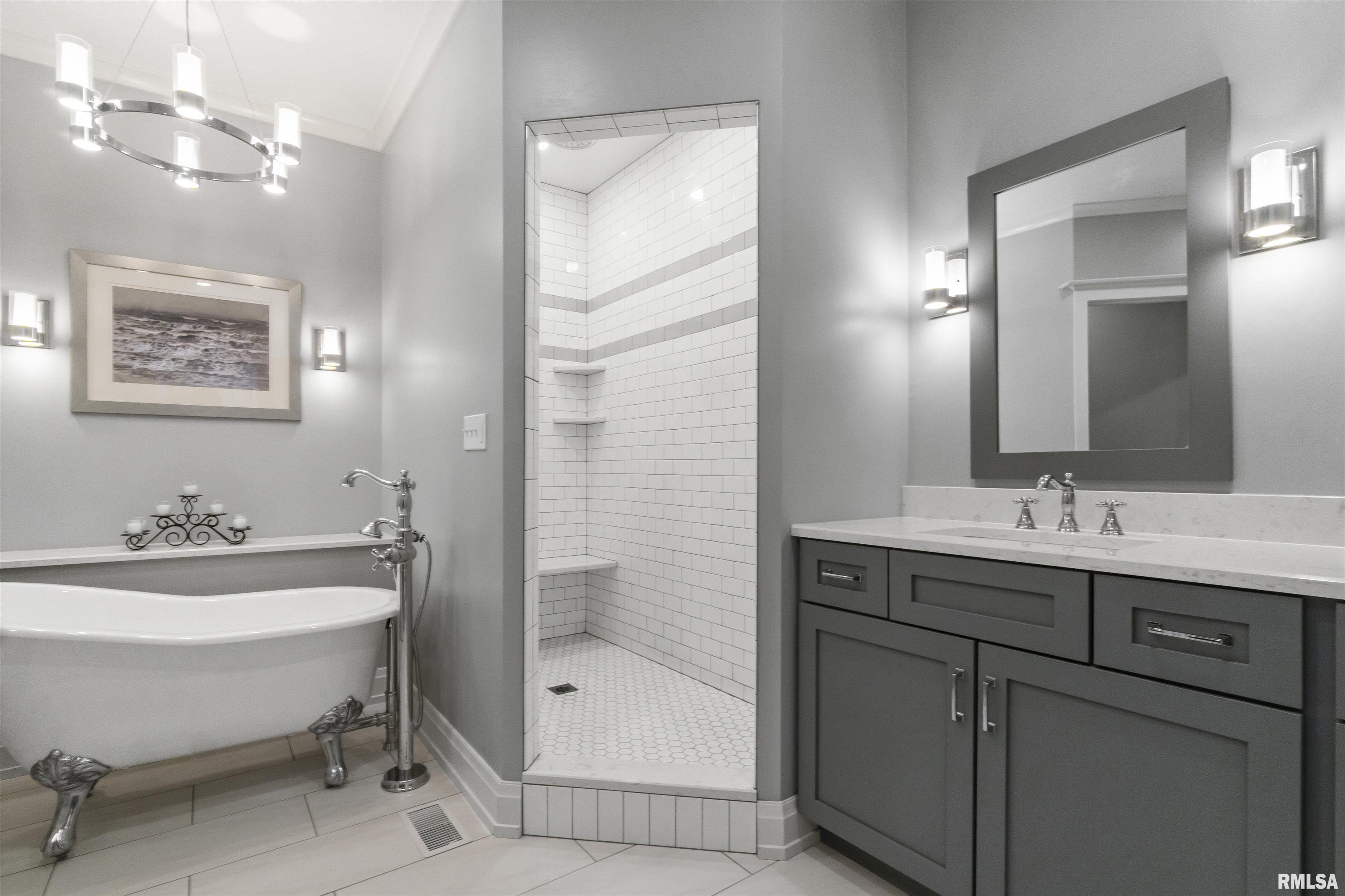 311 S Main Street, Washington, Illinois image 20