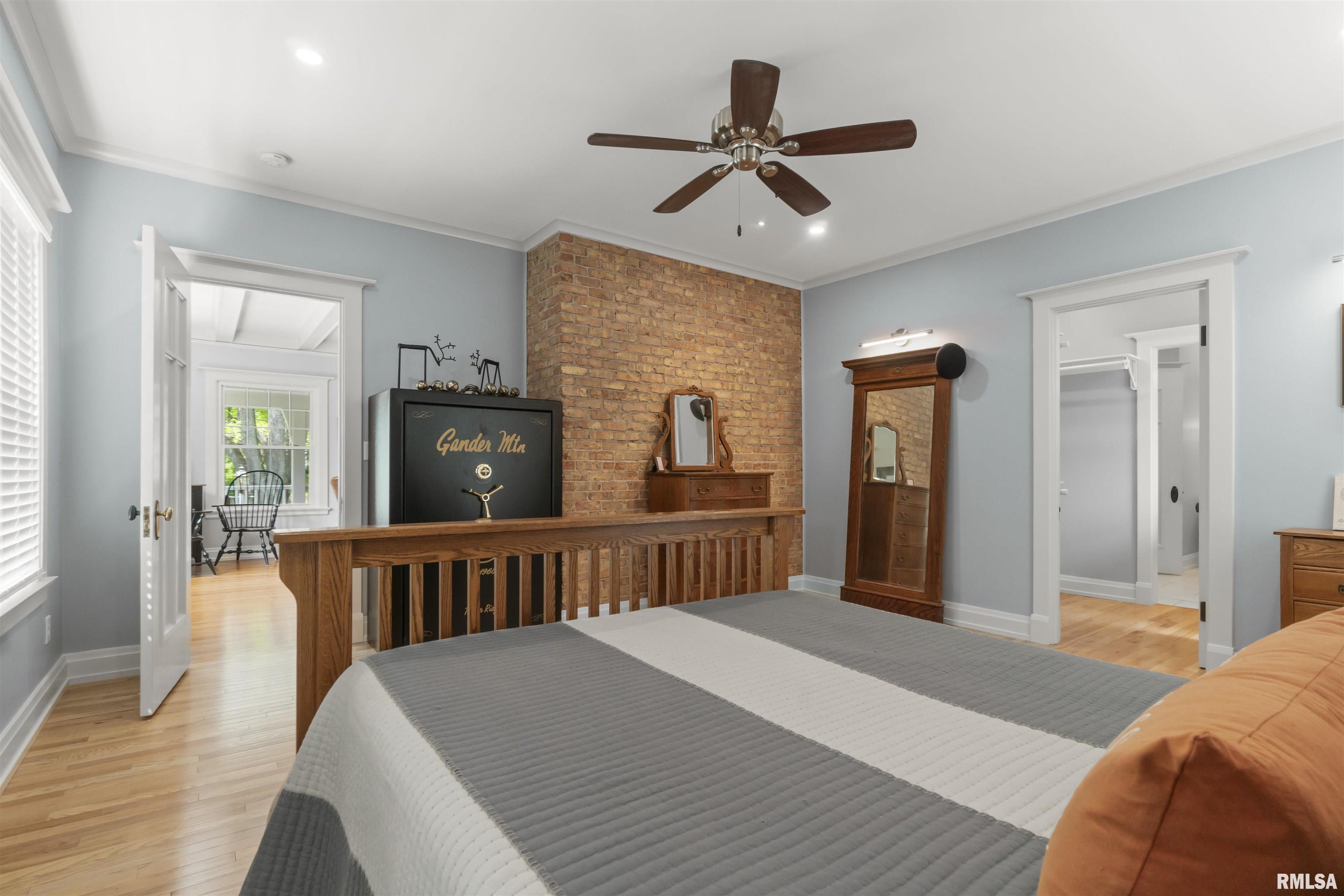 311 S Main Street, Washington, Illinois image 15