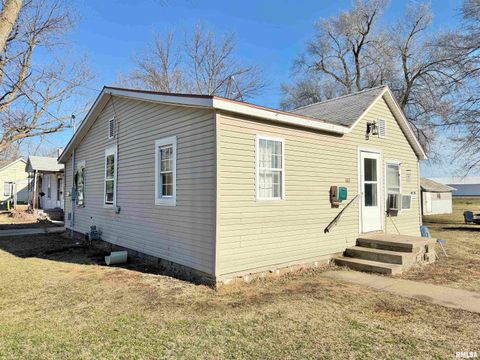 Homes For Sale - 600 Independence Avenue<br/> Jacksonville, IL 62650