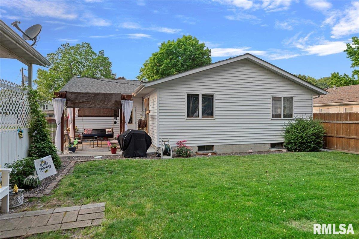 122 W Chapin Street, Litchfield, Illinois image 32