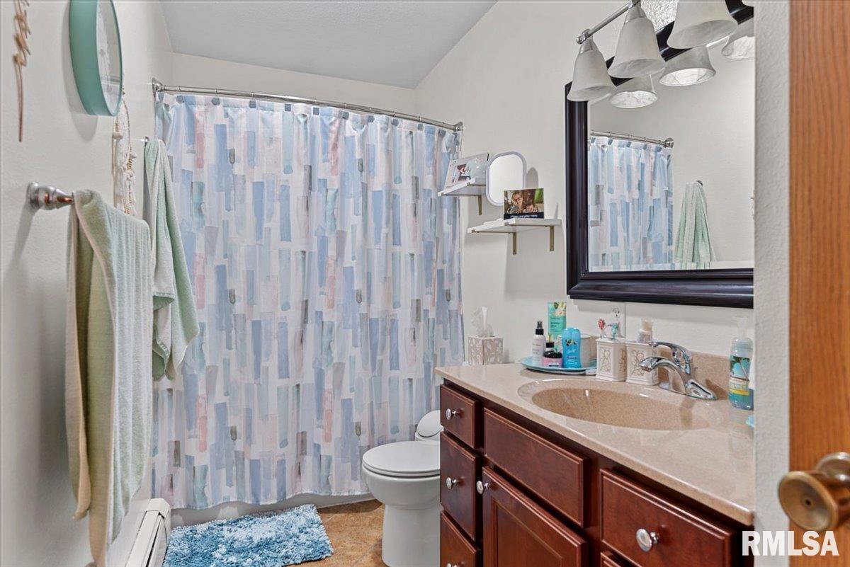 122 W Chapin Street, Litchfield, Illinois image 21