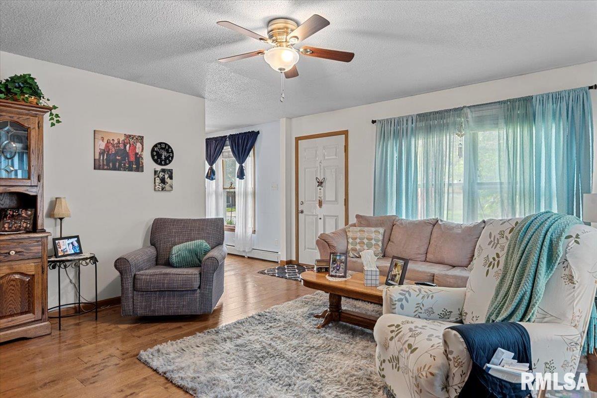 122 W Chapin Street, Litchfield, Illinois image 6