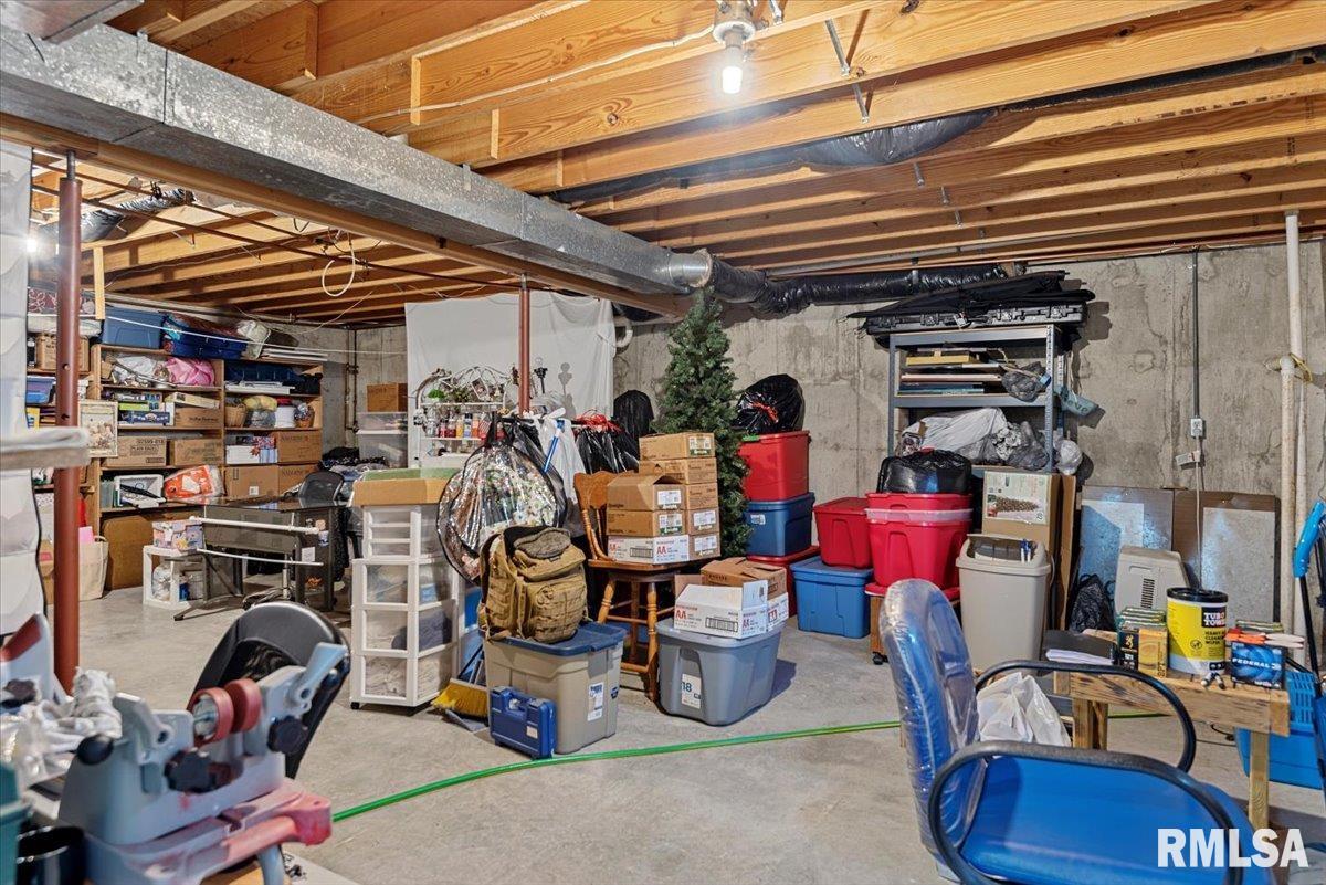 122 W Chapin Street, Litchfield, Illinois image 27