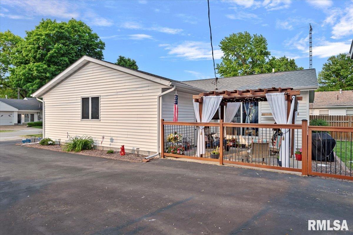 122 W Chapin Street, Litchfield, Illinois image 29