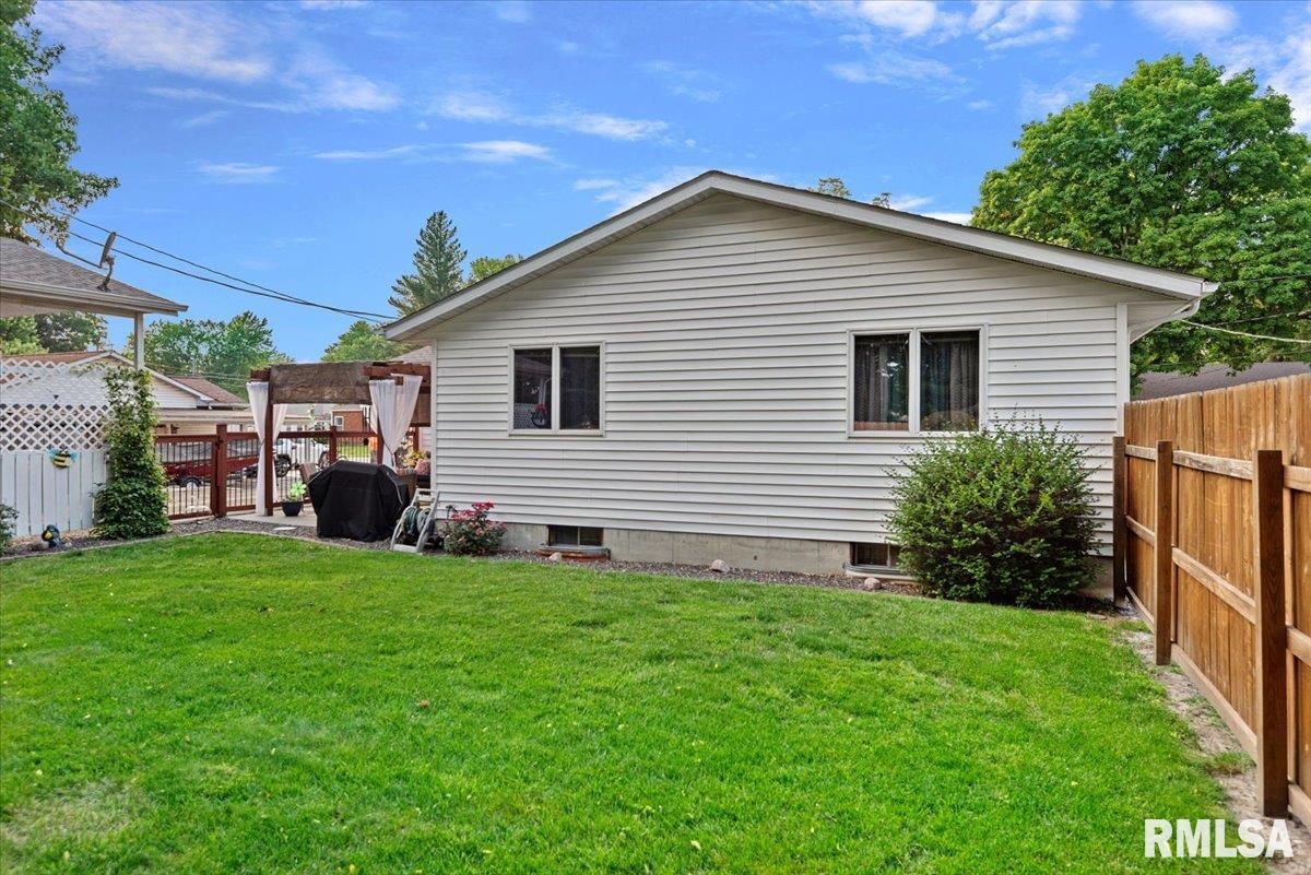 122 W Chapin Street, Litchfield, Illinois image 33